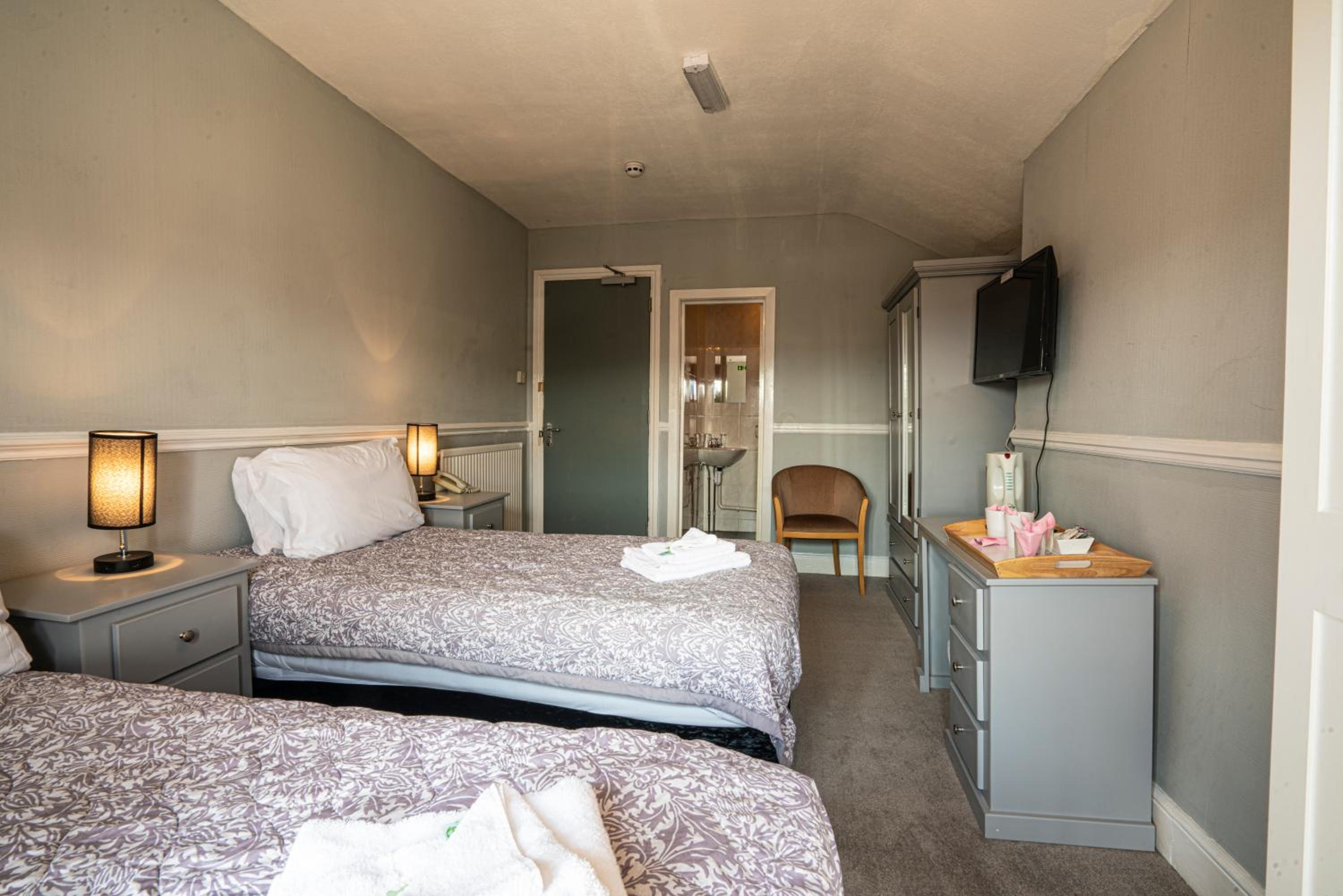 Standard Twin Room photo 3