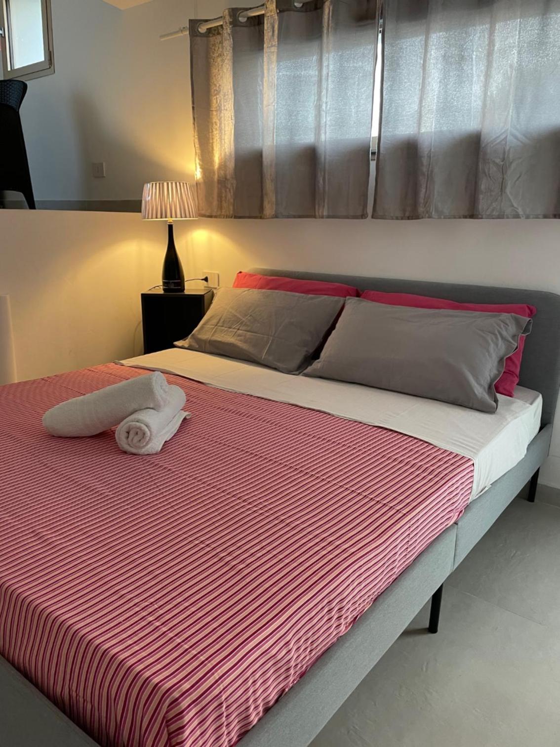 Deluxe Double Room with Balcony and Sea View