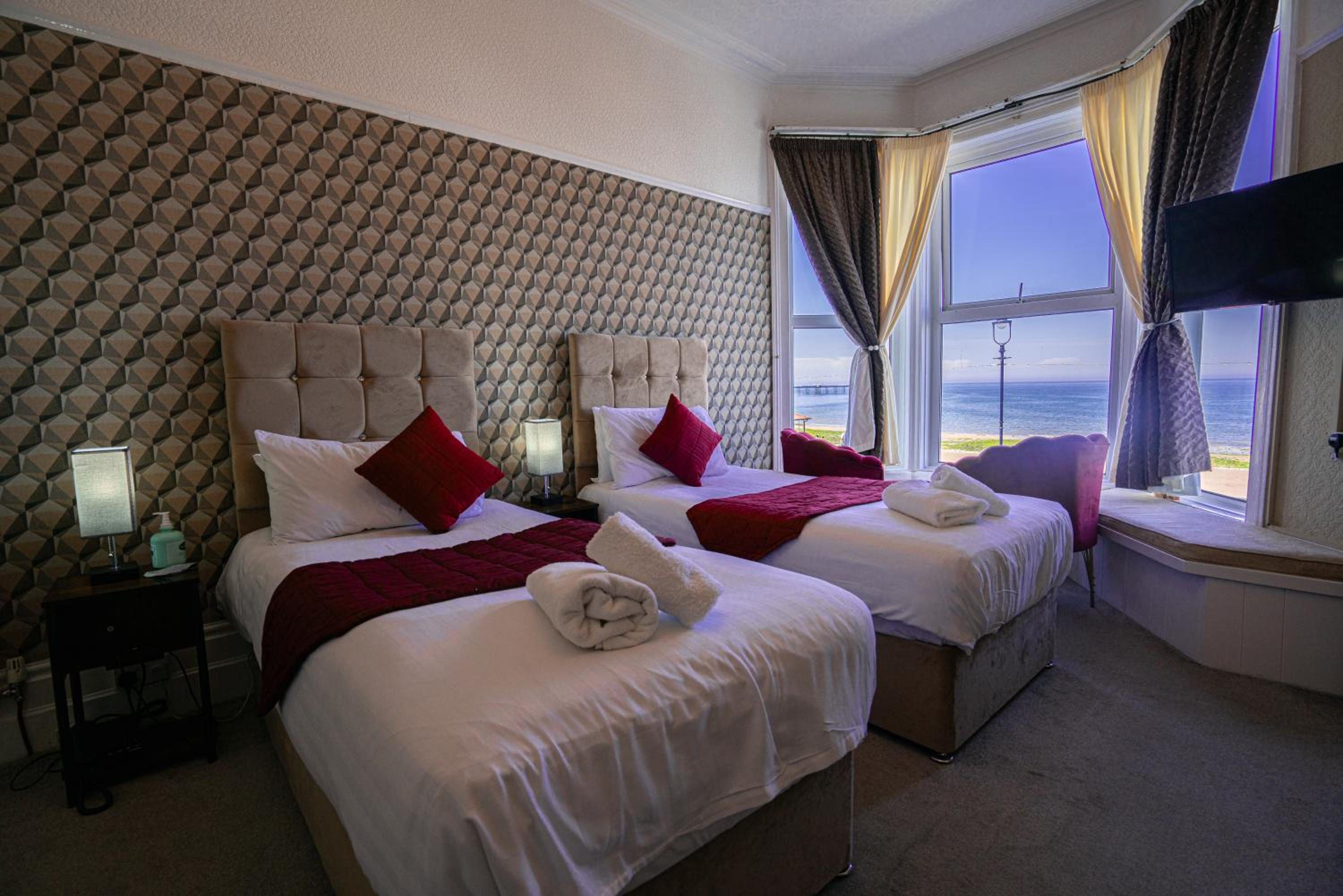 Deluxe Twin Room with Sea View photo 2