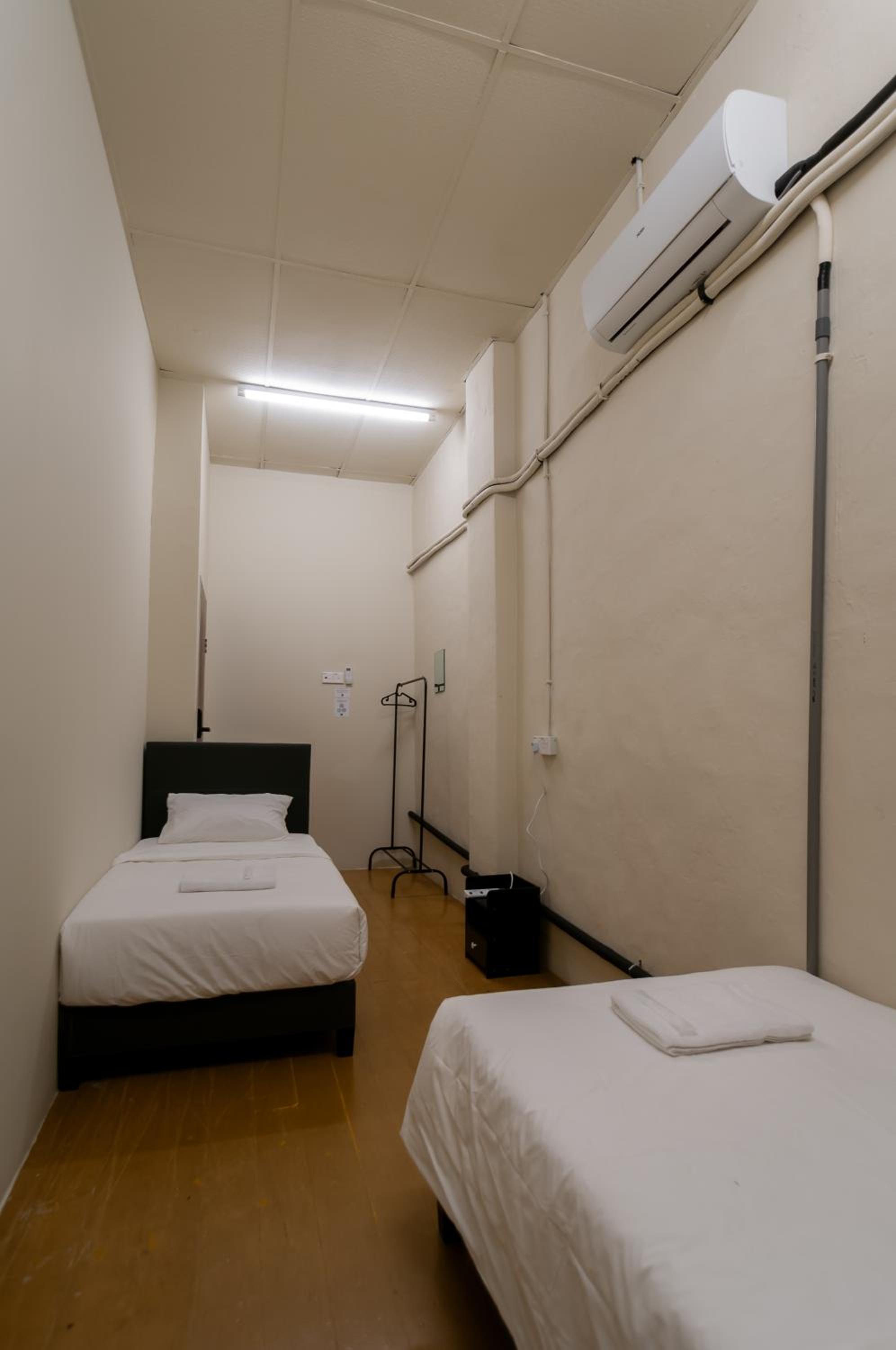Double Room with Shared Bathroom photo 2