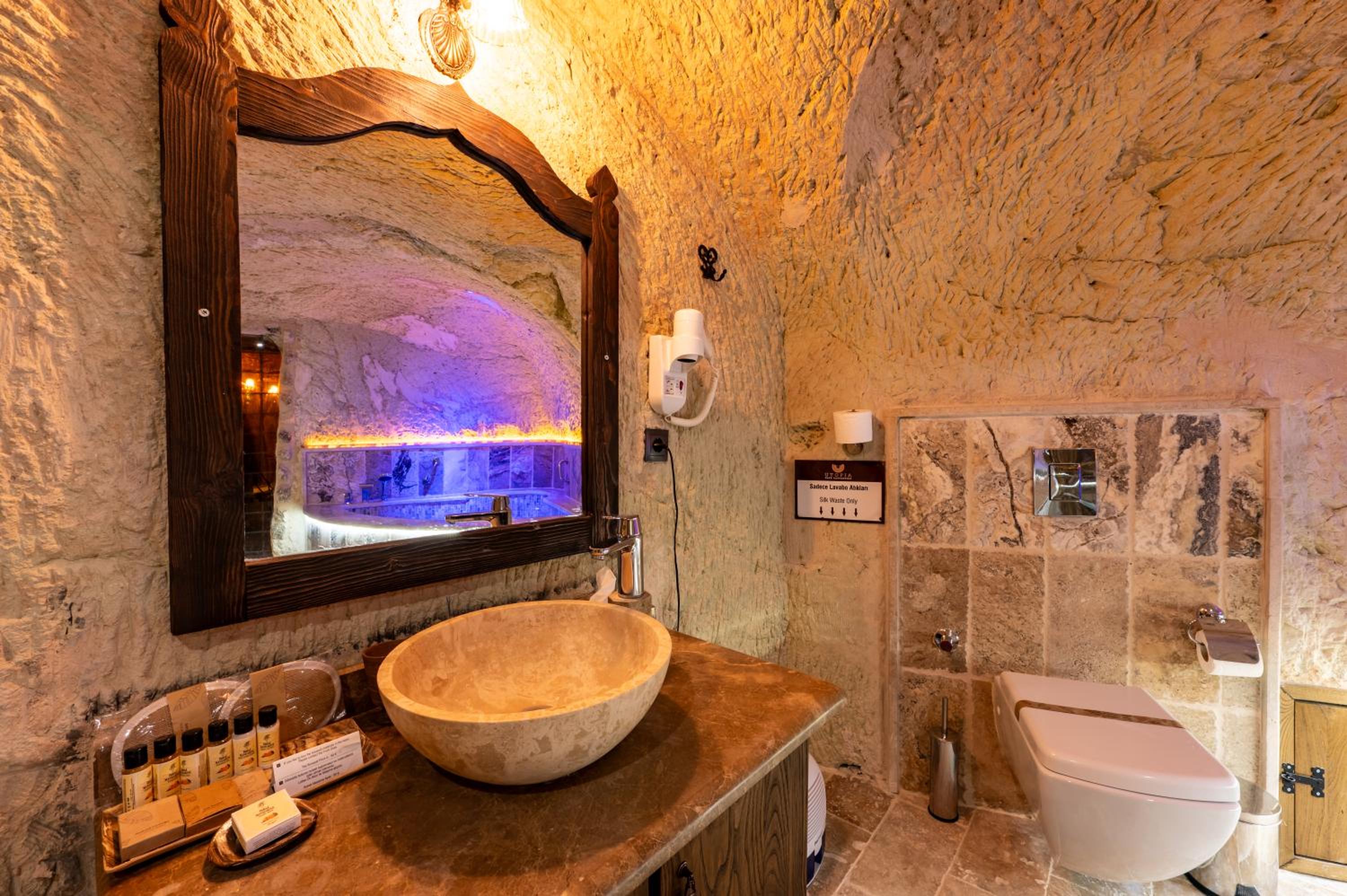 Cellar - Photo 5