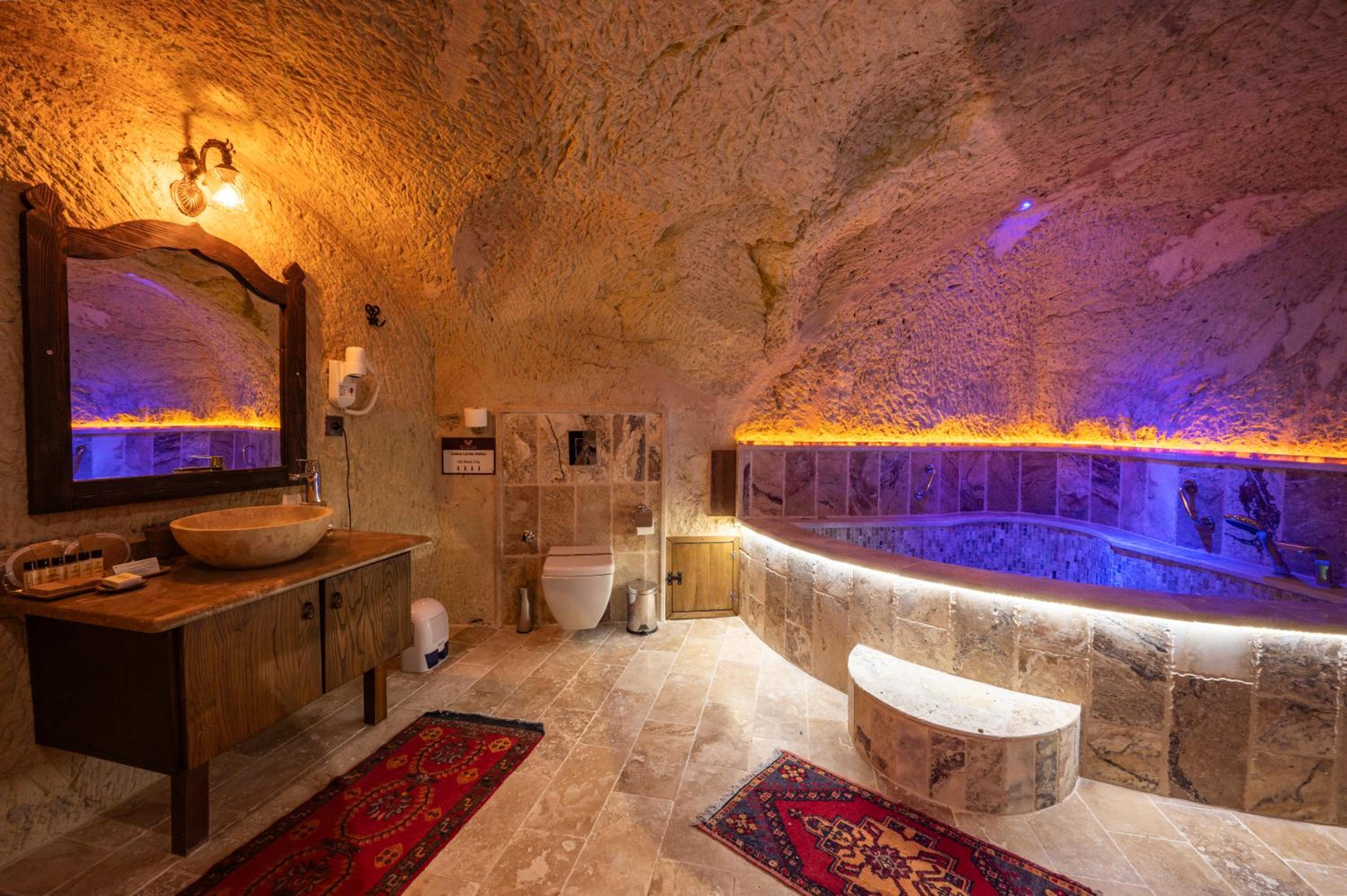 Cellar - Photo 6
