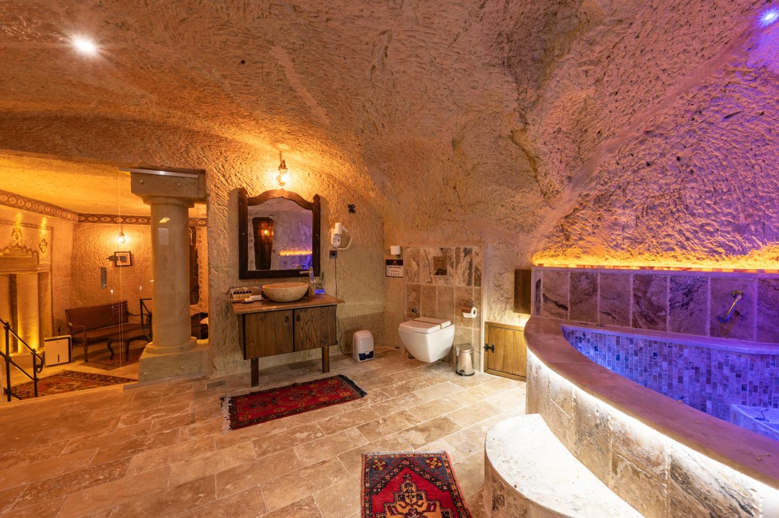 Cellar - Photo 2