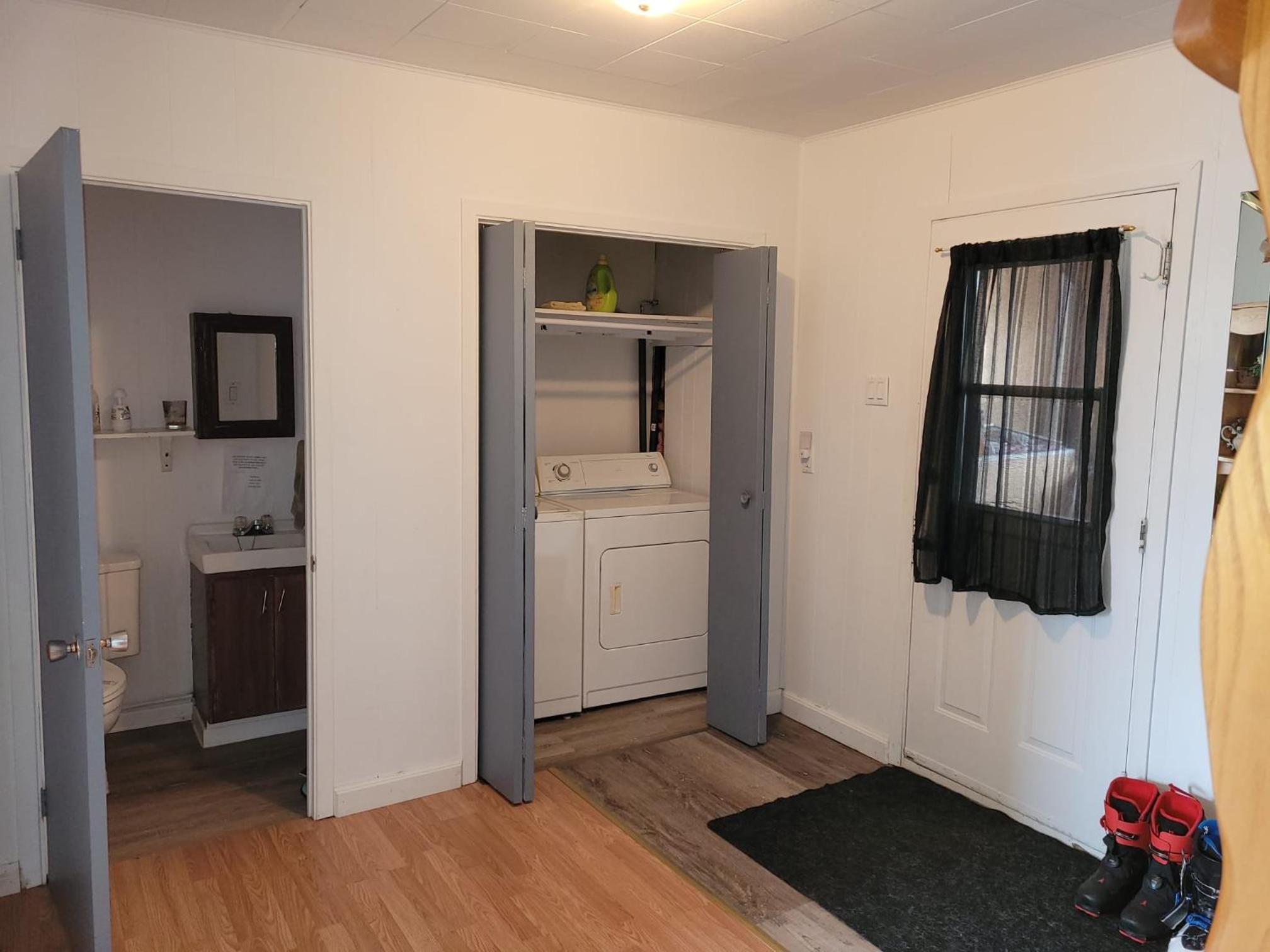 Four-Bedroom House photo 3