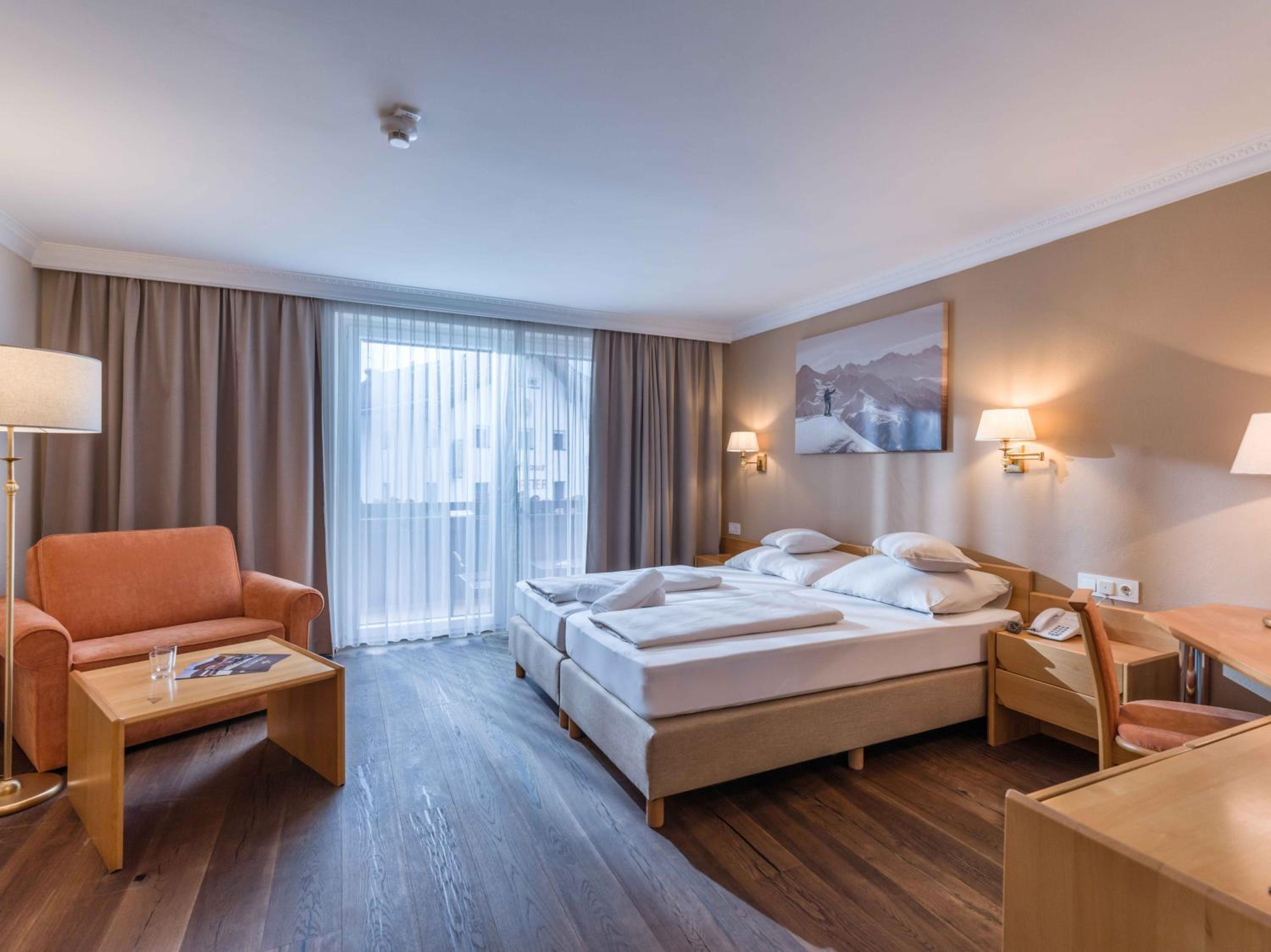 Large Double Room photo 1