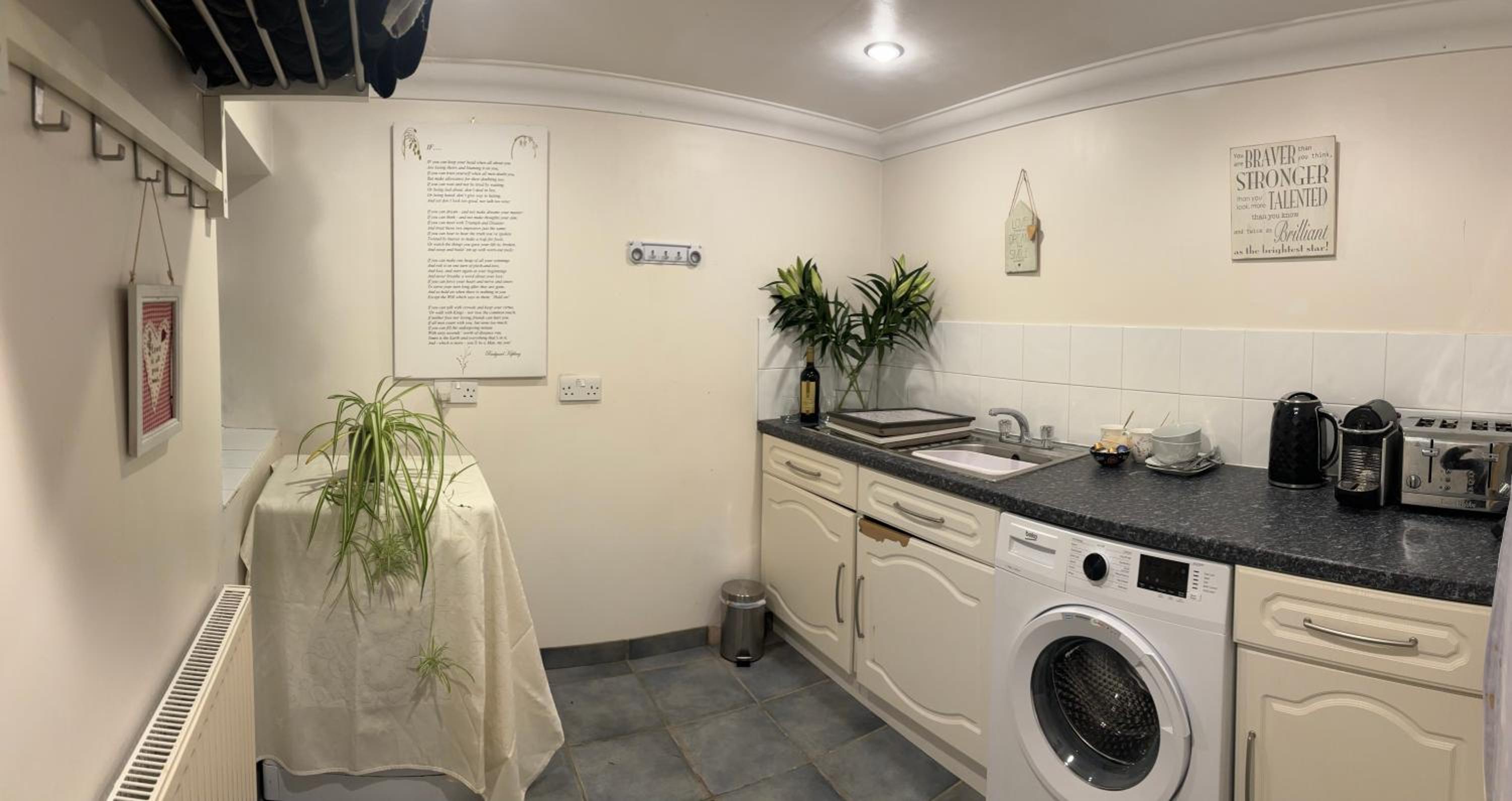 Double Room With Private Bathroom photo 3