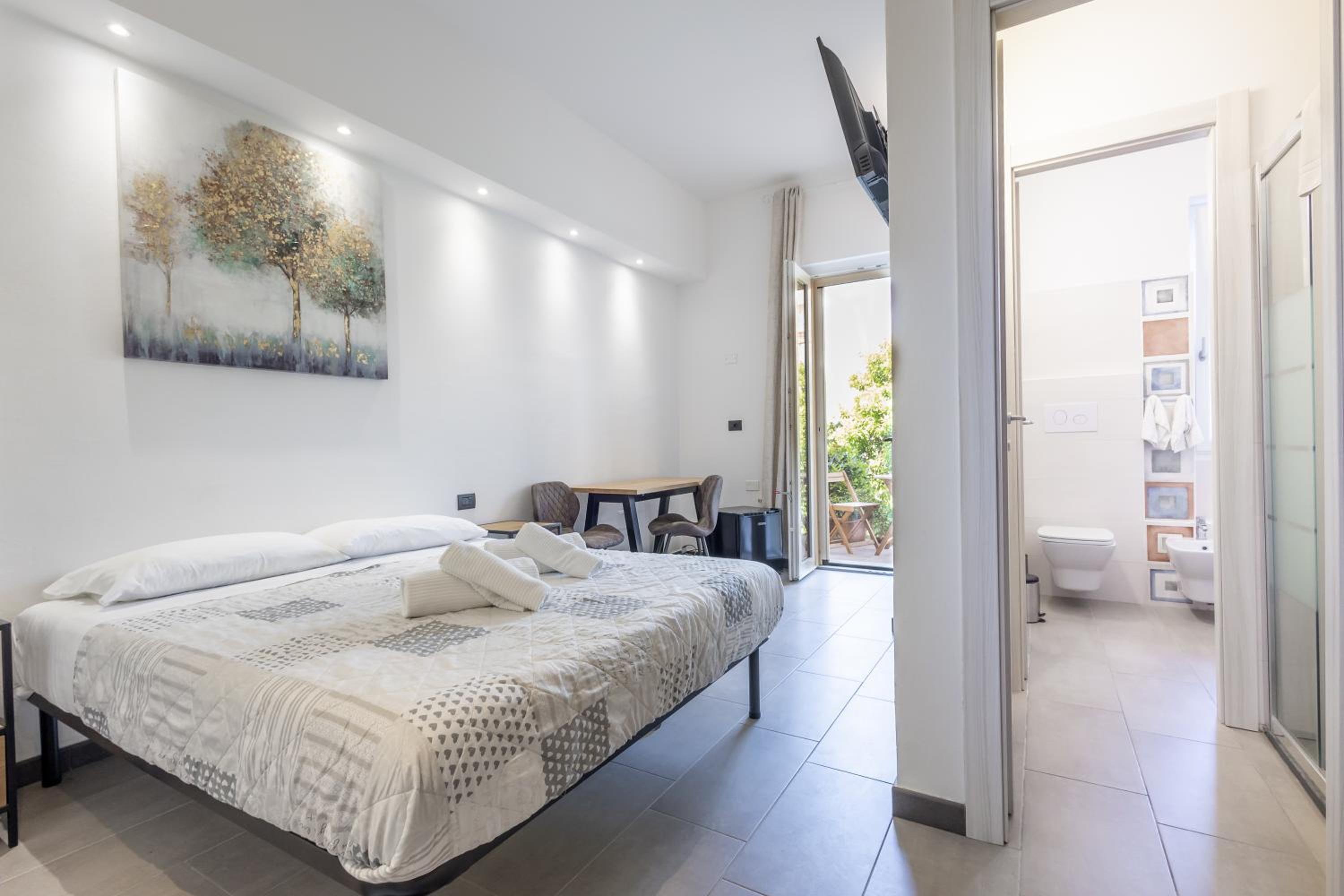 King Room with Garden View