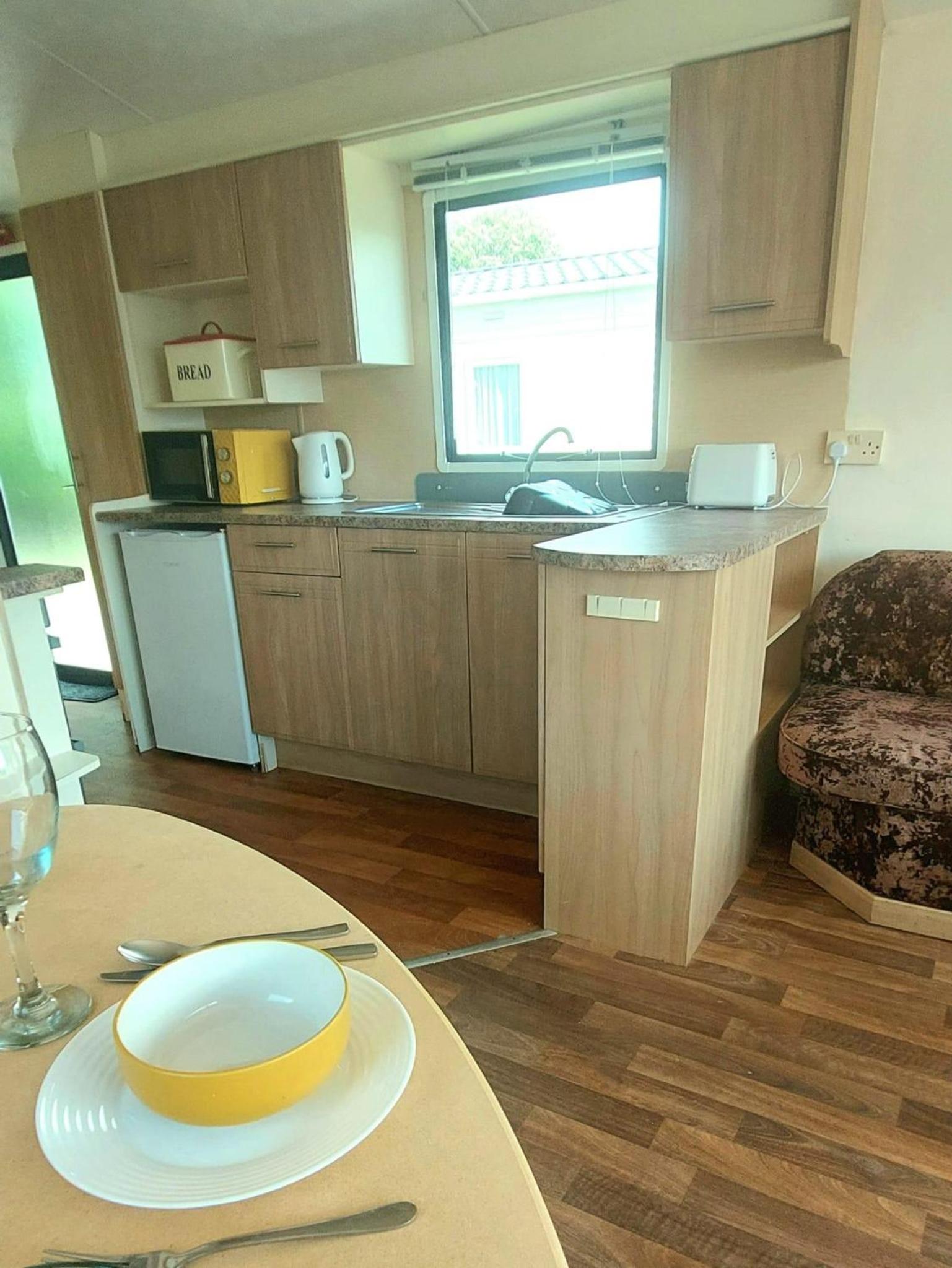 Mobile Home photo 2
