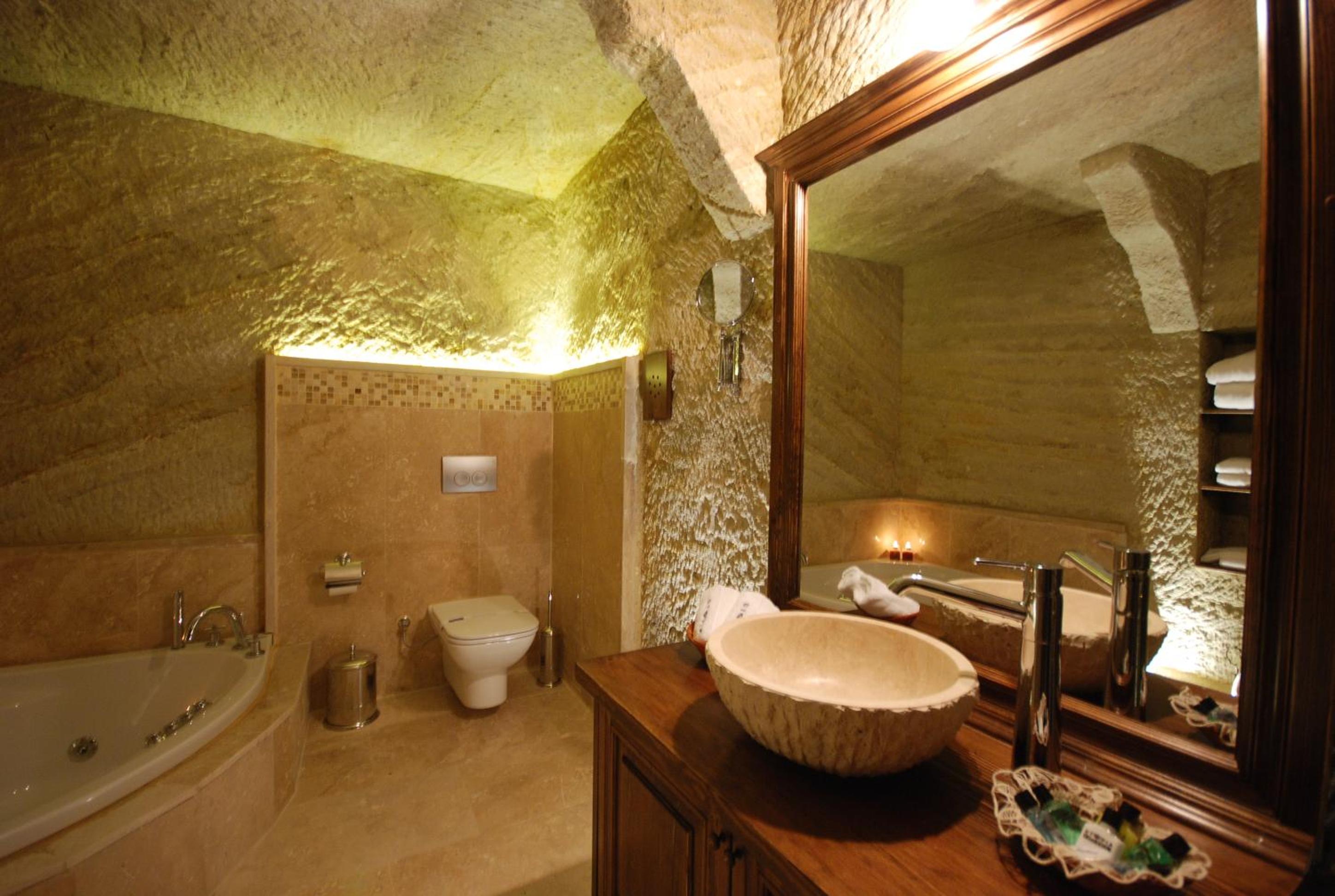 Ottoman Suite - Photo 3