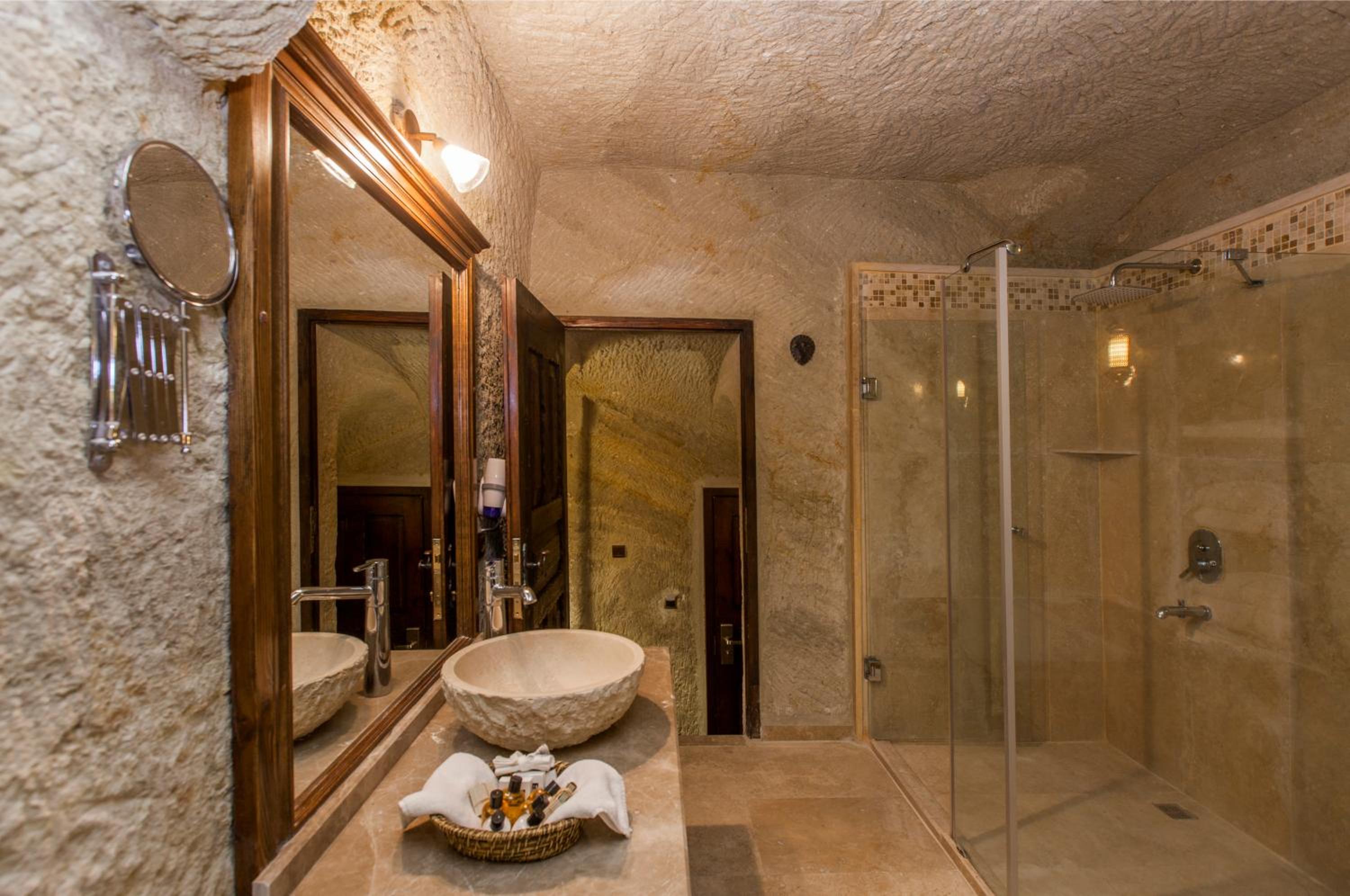 Ottoman Suite - Photo 2