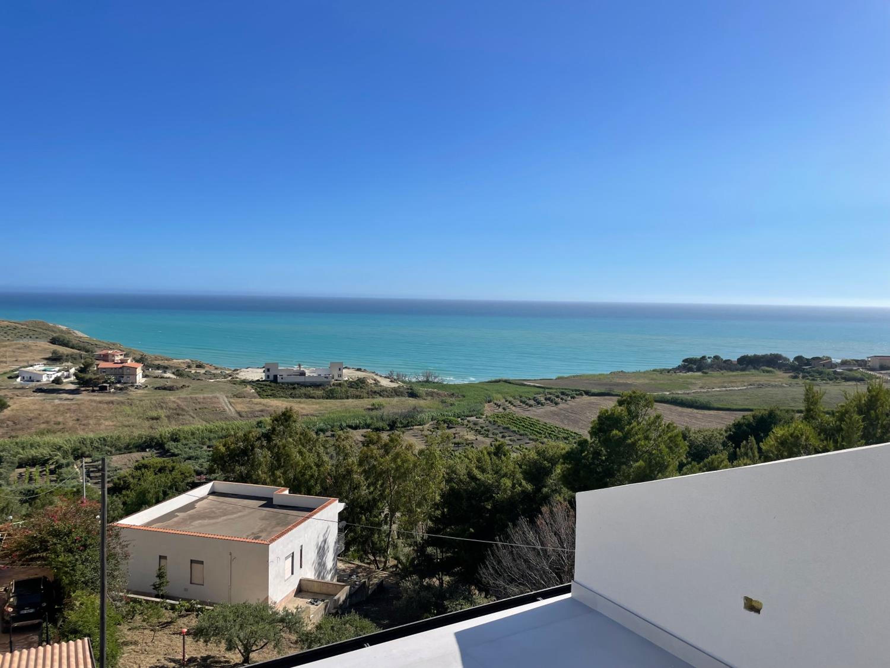 Deluxe Double Room with Balcony and Sea View photo 2
