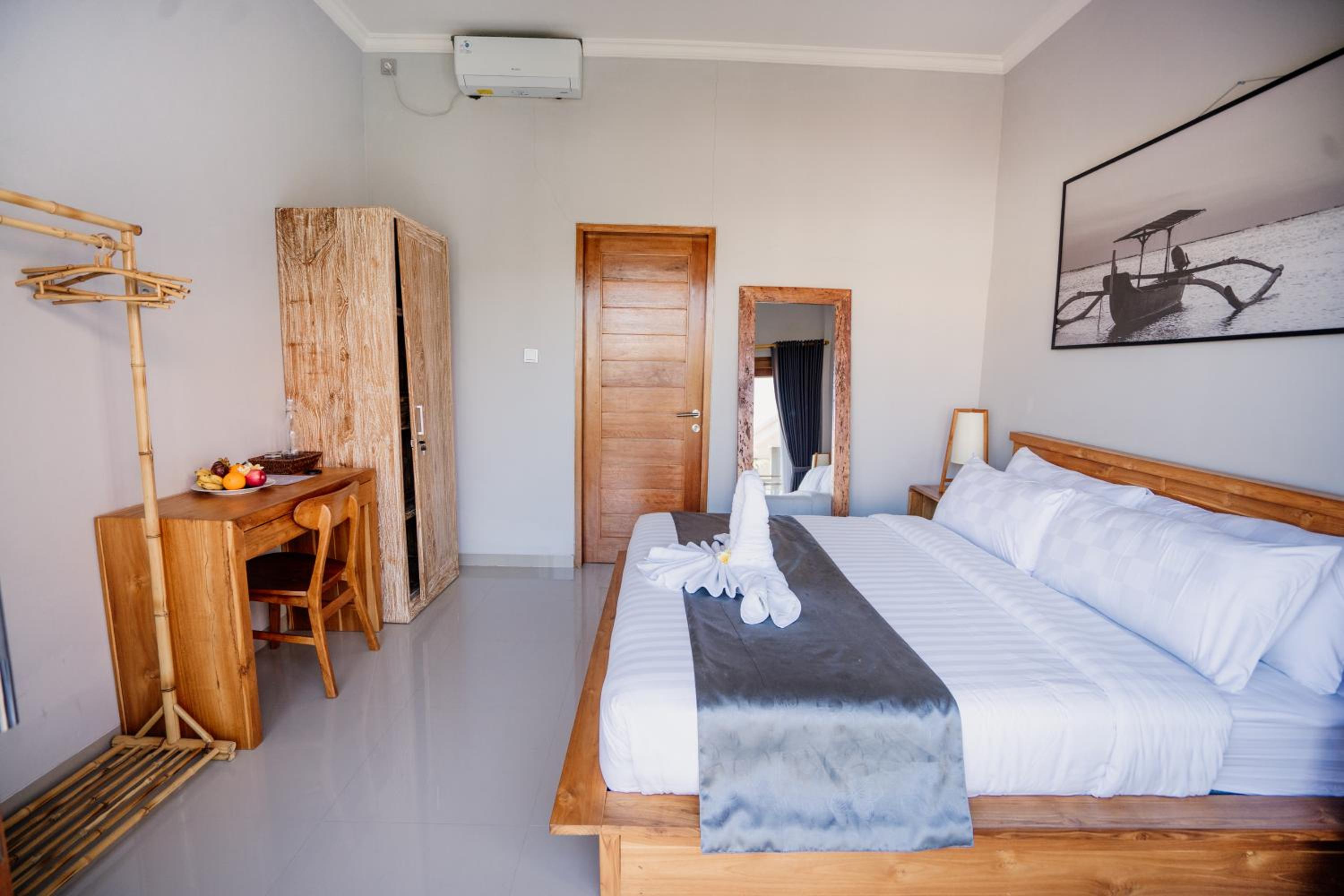 Deluxe Double Room - Photo 26