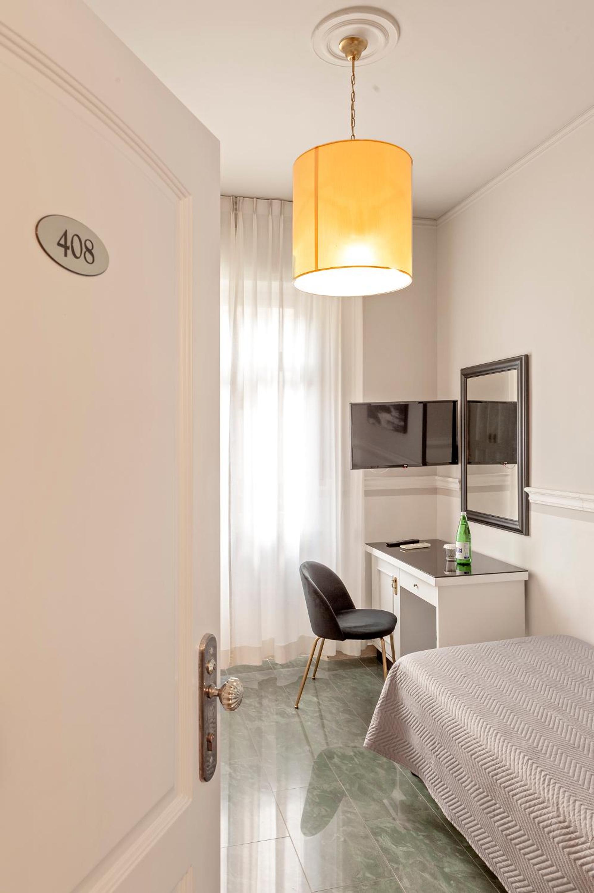 Single Room photo 1