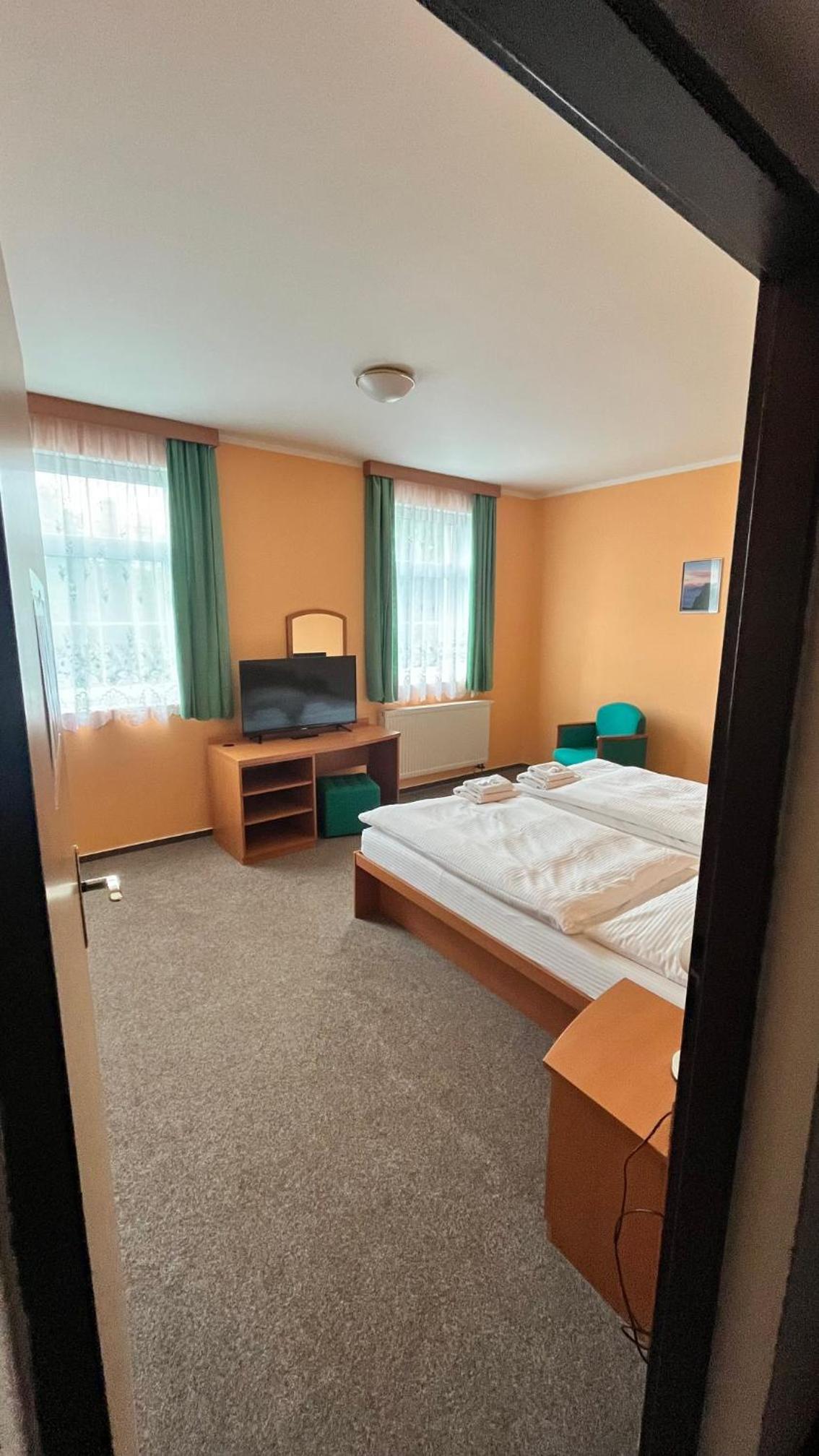Triple Room with Garden View photo 2