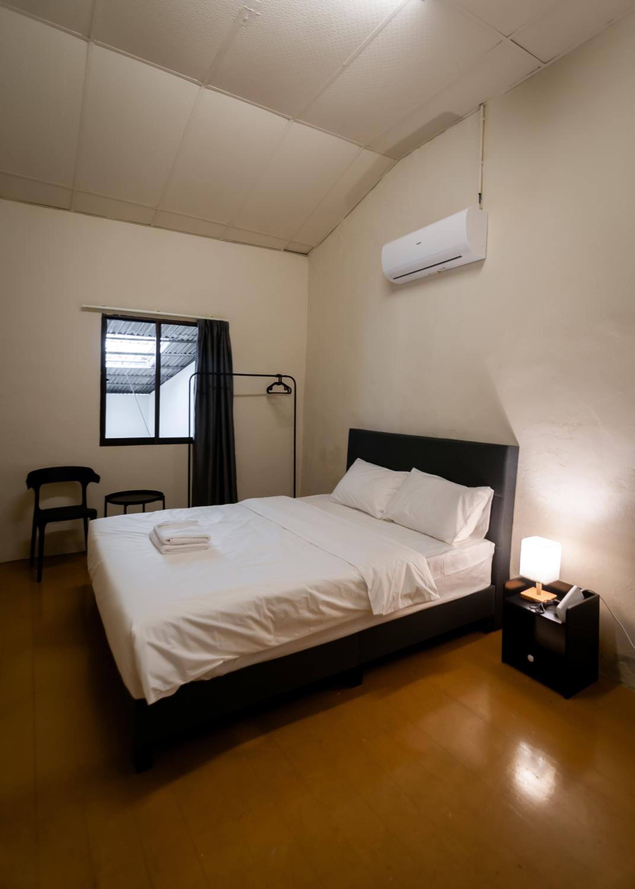 Standard Queen Room photo 3