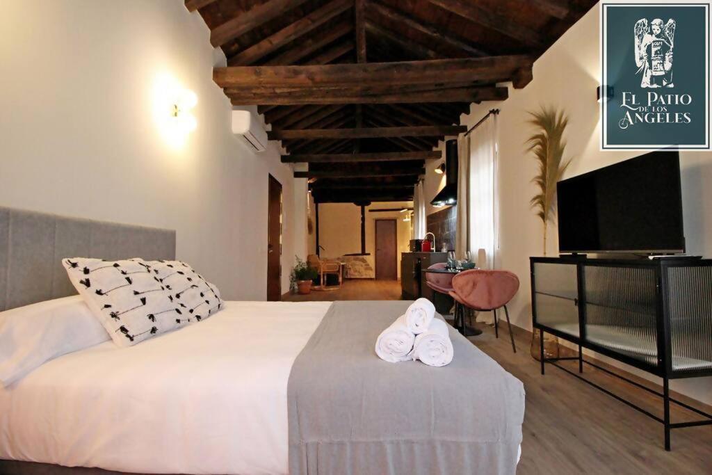 Apartamento de un dormitorio superior con balcón