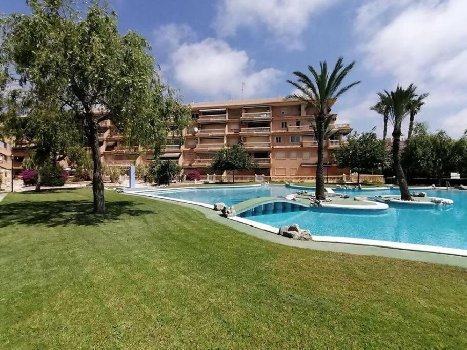 Three-Bedroom Apartment photo 3