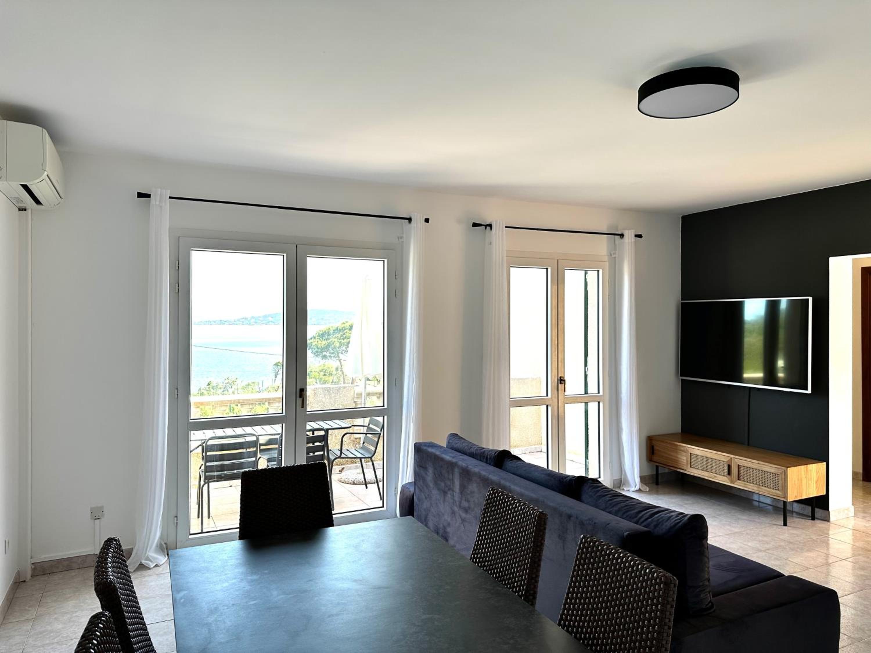 Two-Bedroom Apartment with Balcony photo 1