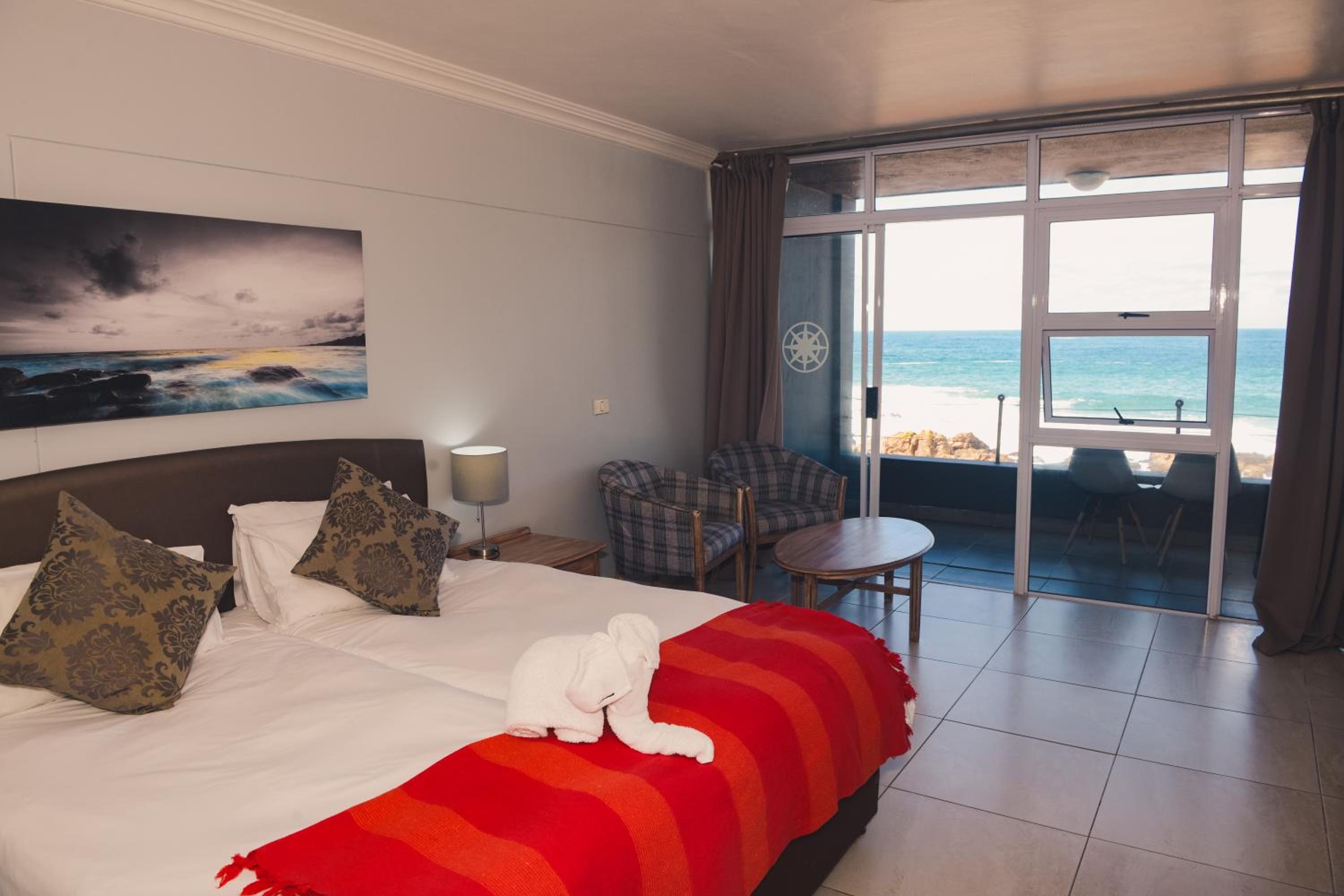 Standard Twin Room - Photo 4