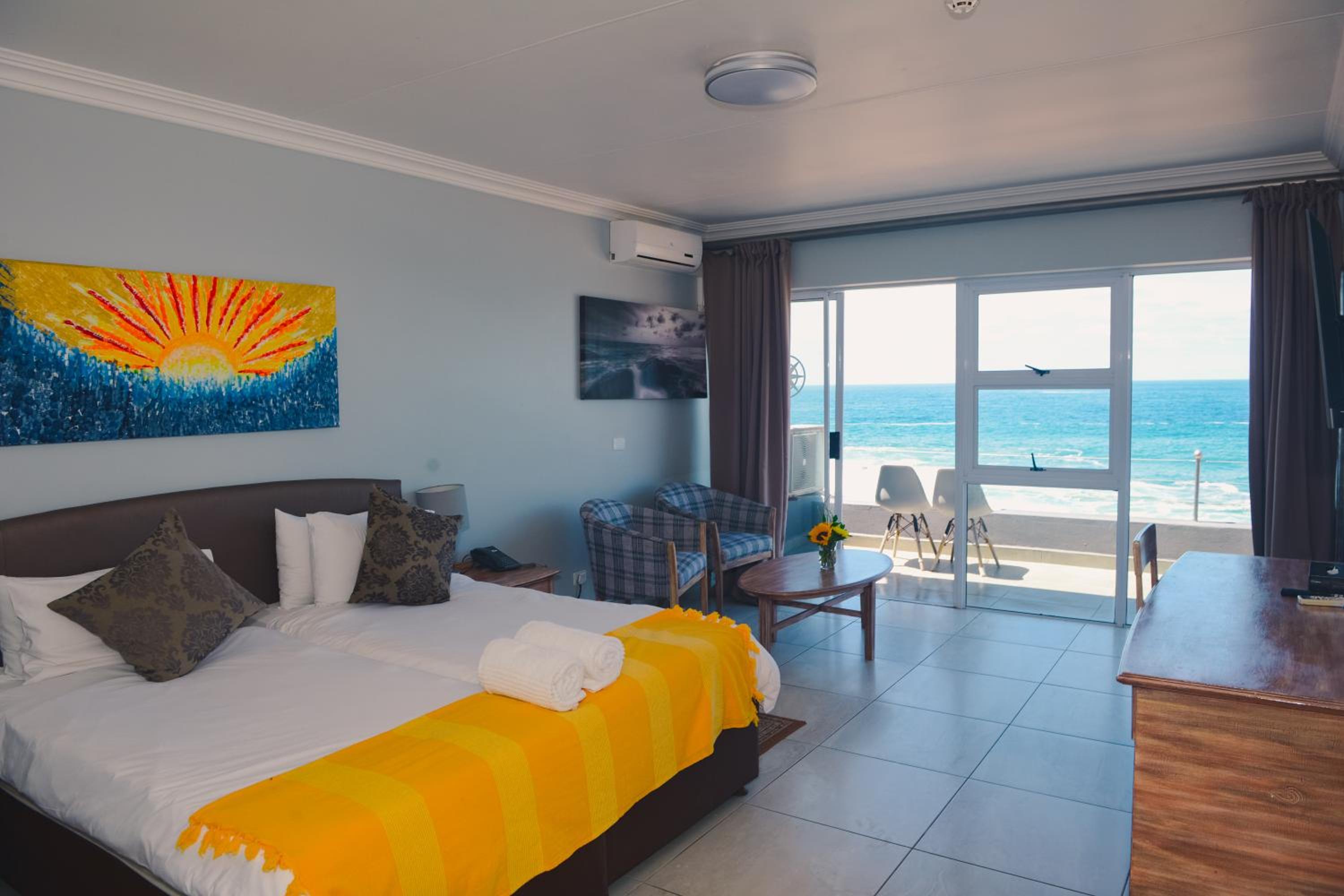 Standard Twin Room - Photo 1