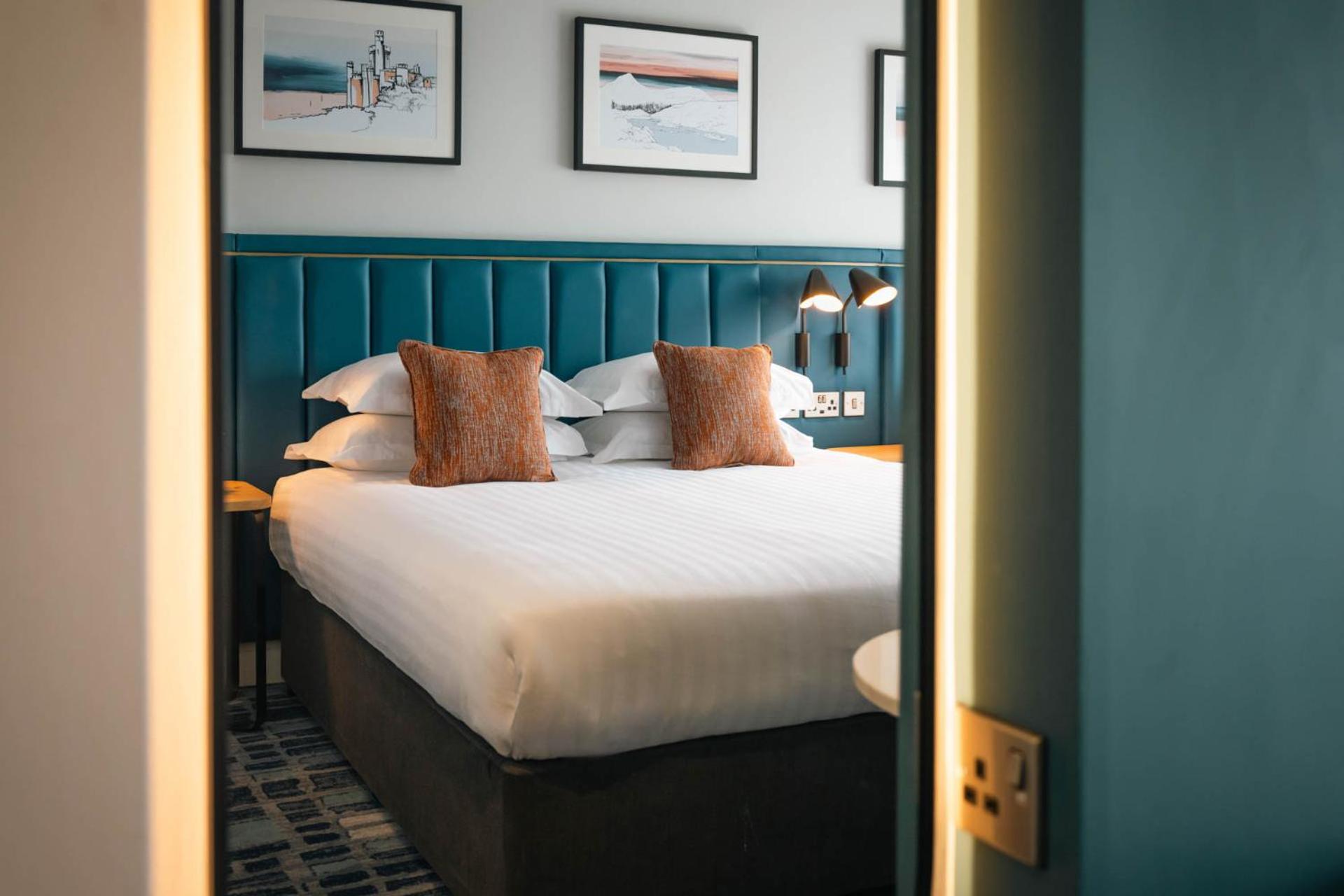 Superior King Room - Photo 1