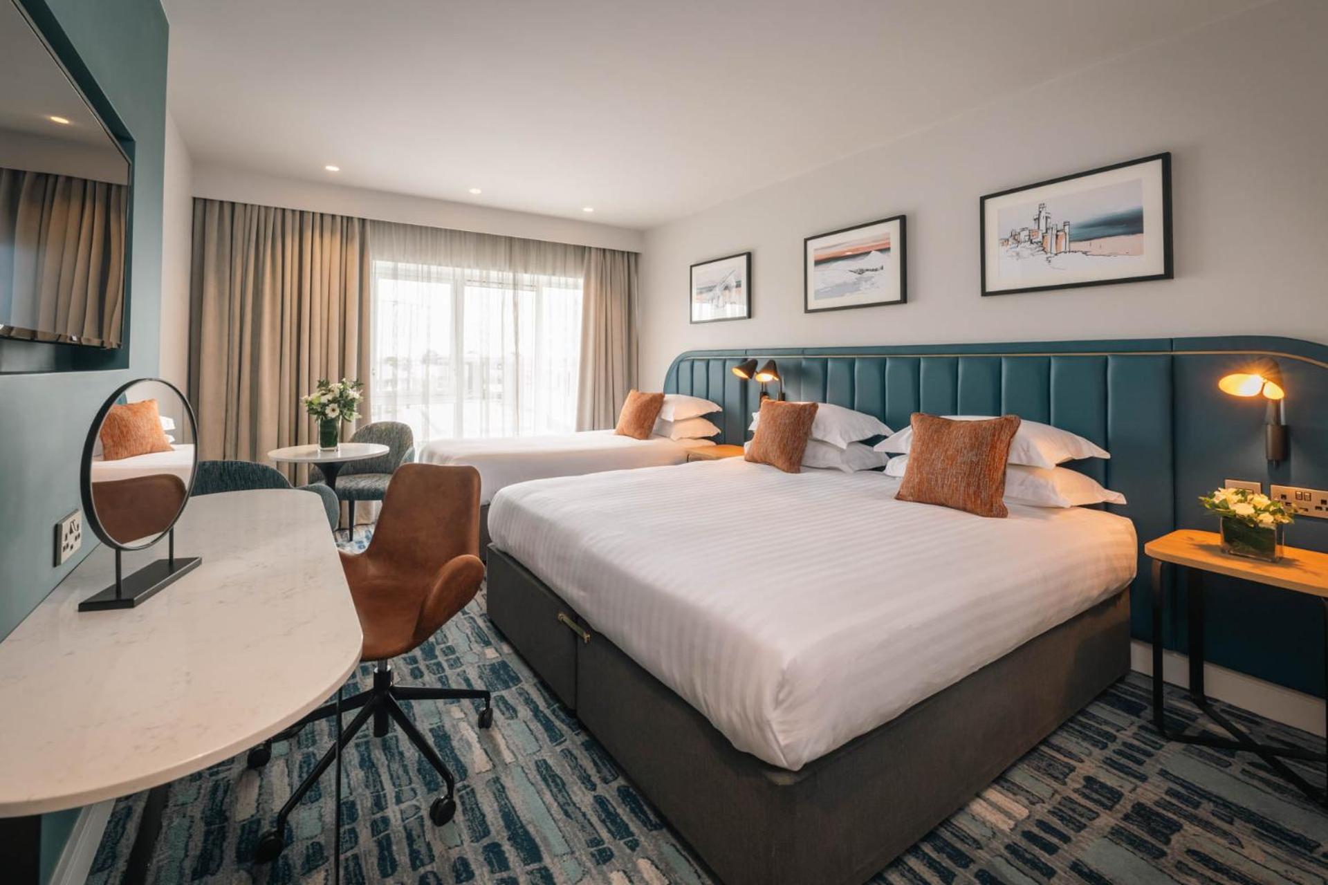 Superior King and Single Room - Photo 5