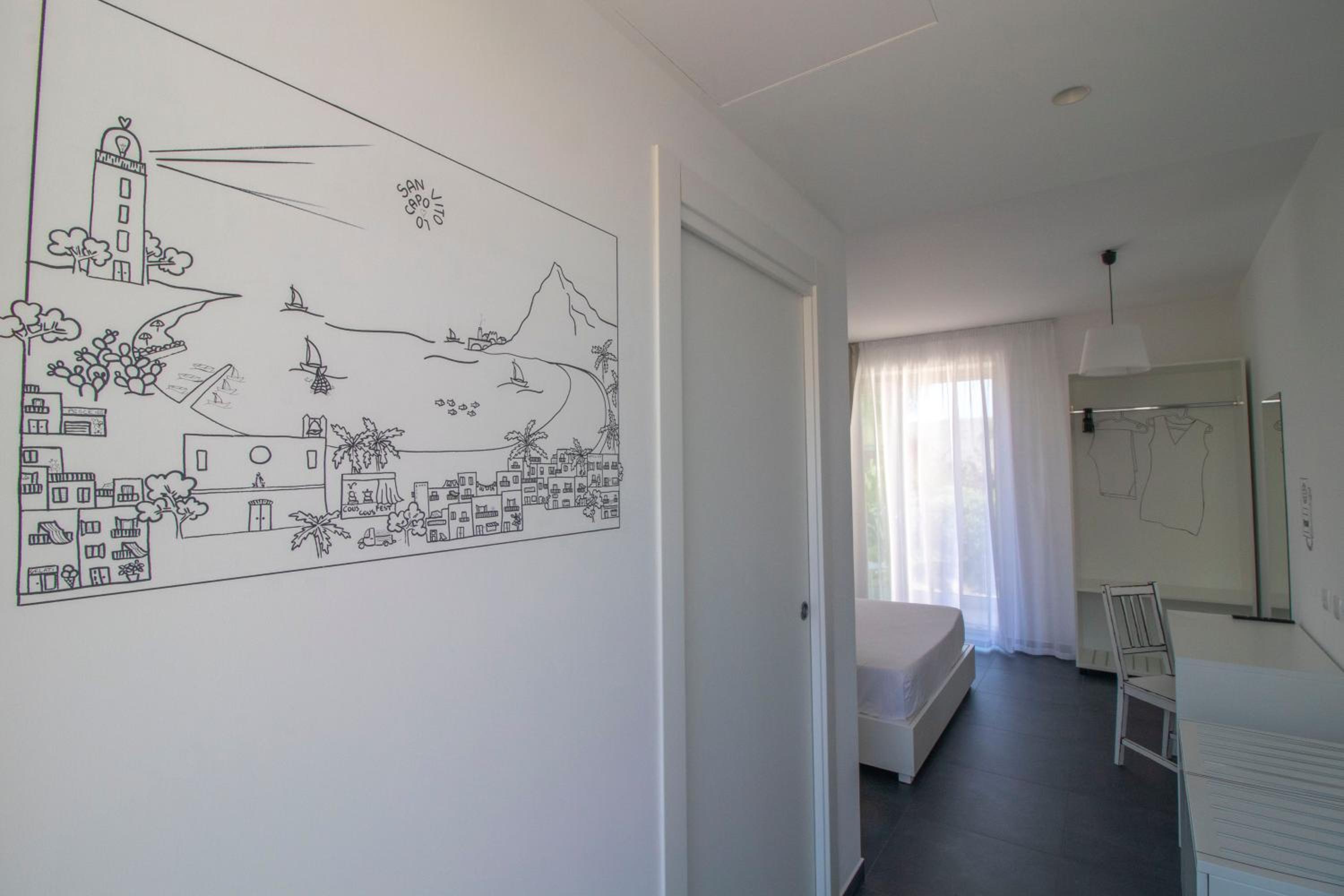 Deluxe Double Room with Balcony - Photo 30
