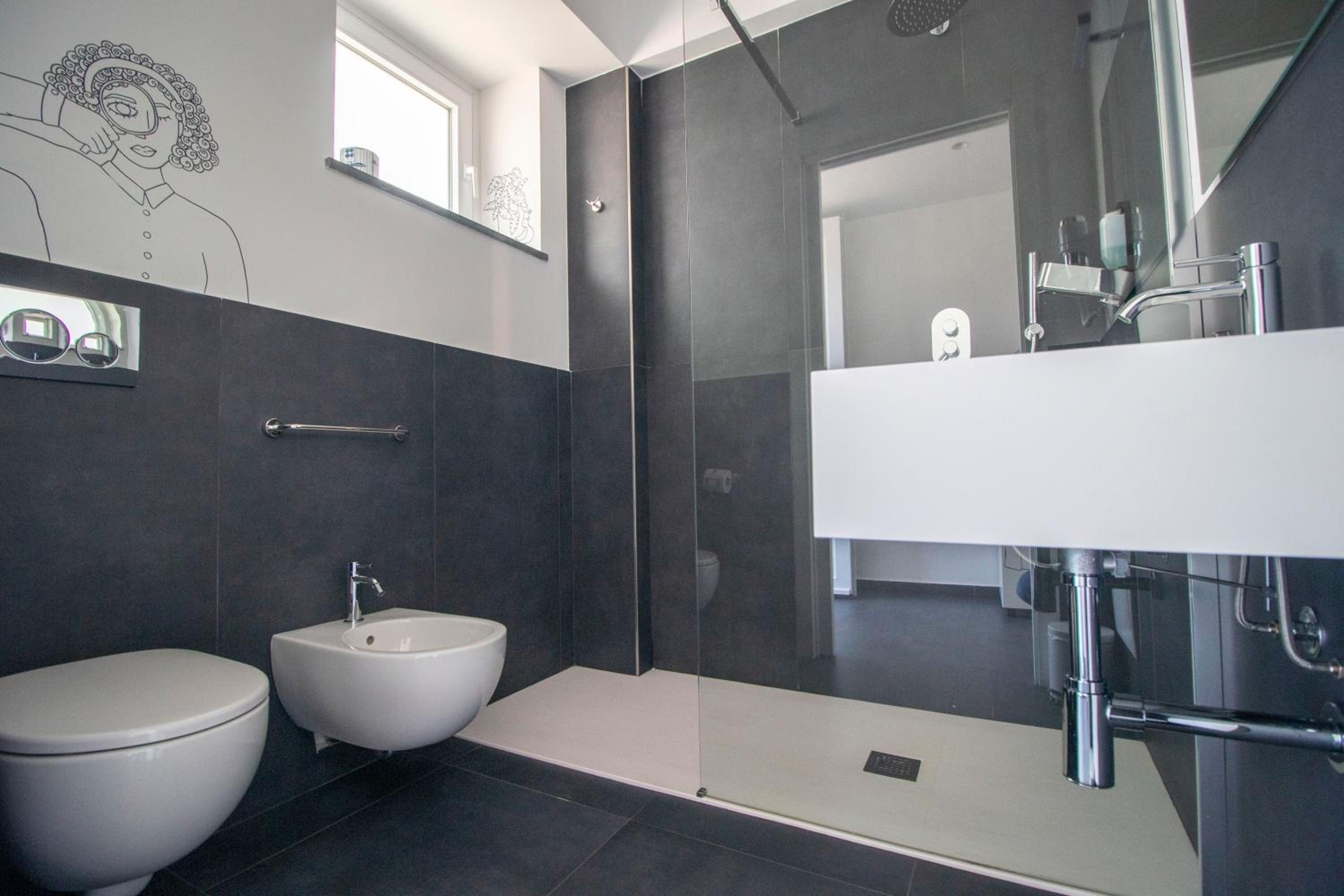 Deluxe Double Room with Balcony - Photo 24