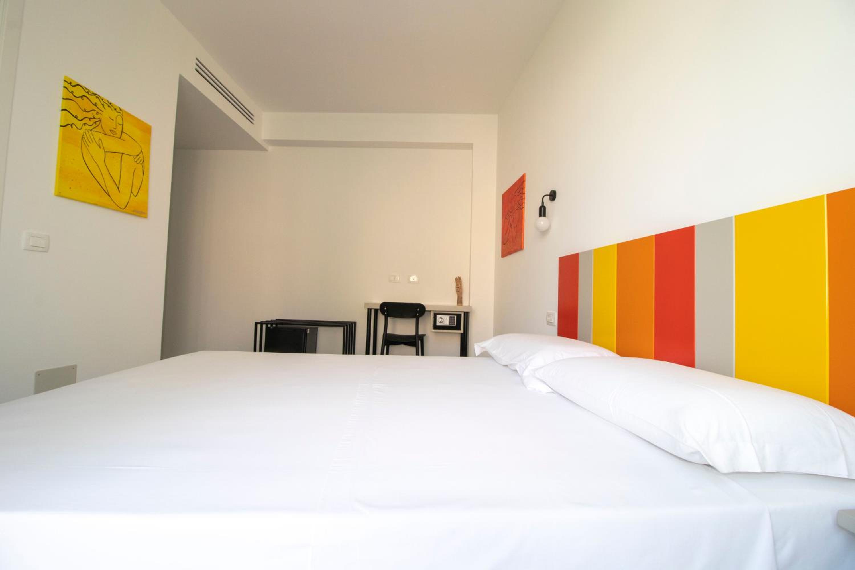 King Room with Balcony - Photo 1