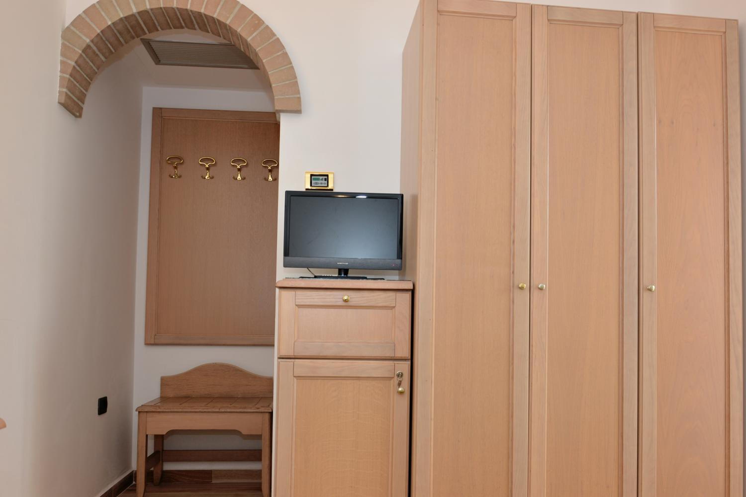 Economy Double Room (French Bed)