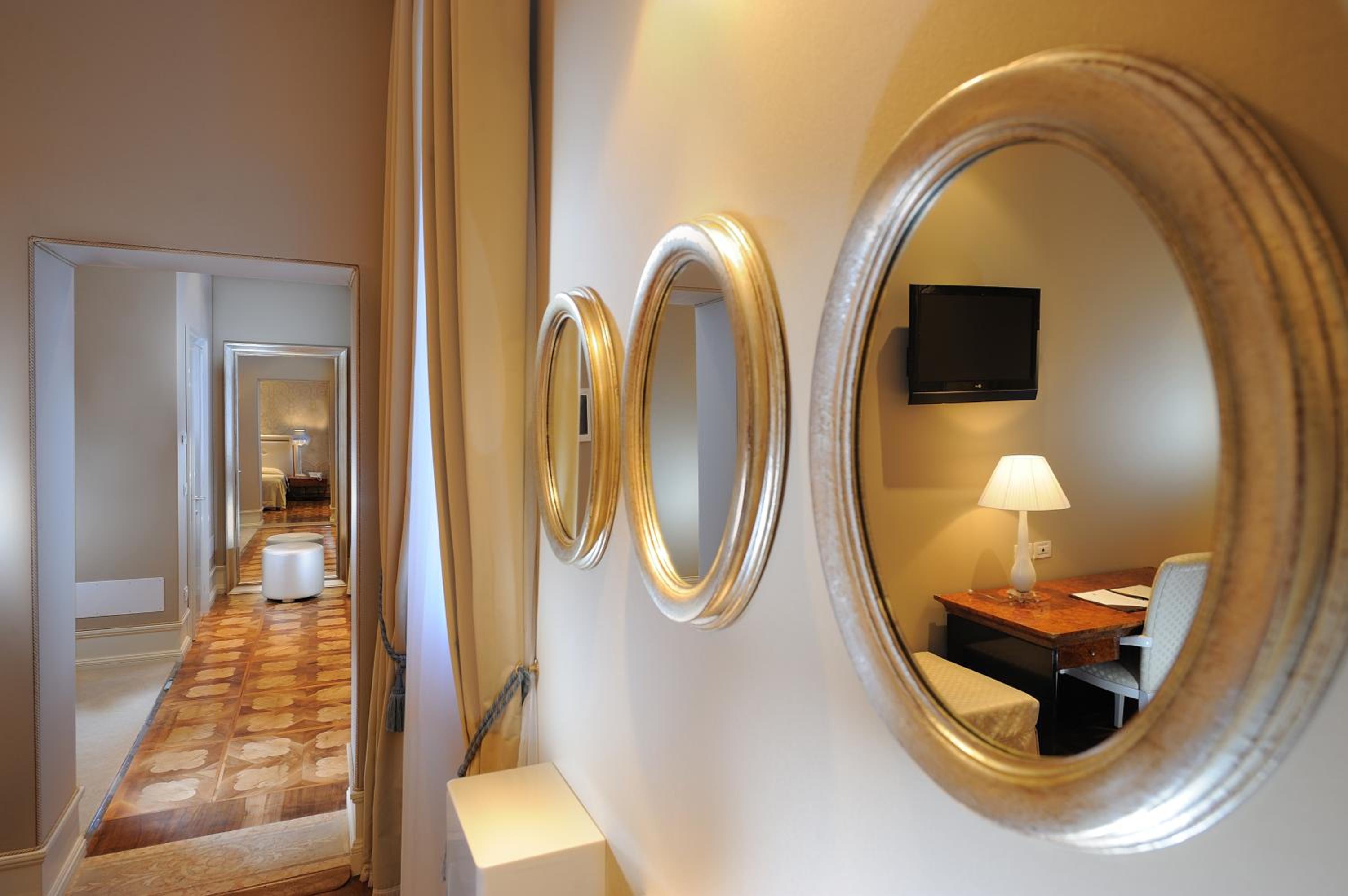 Junior Suite with Canal View photo 2