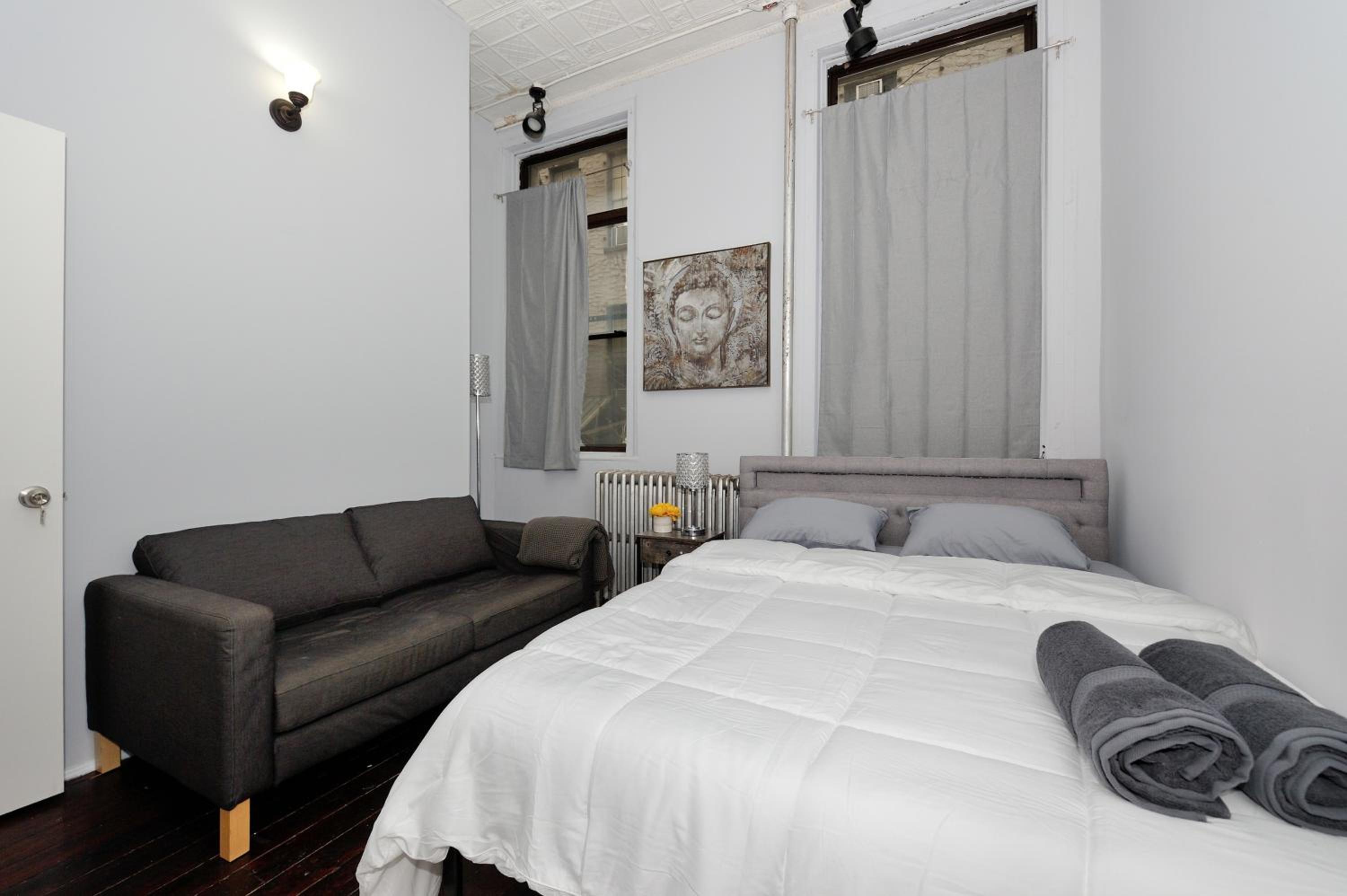 Apartment photo 2