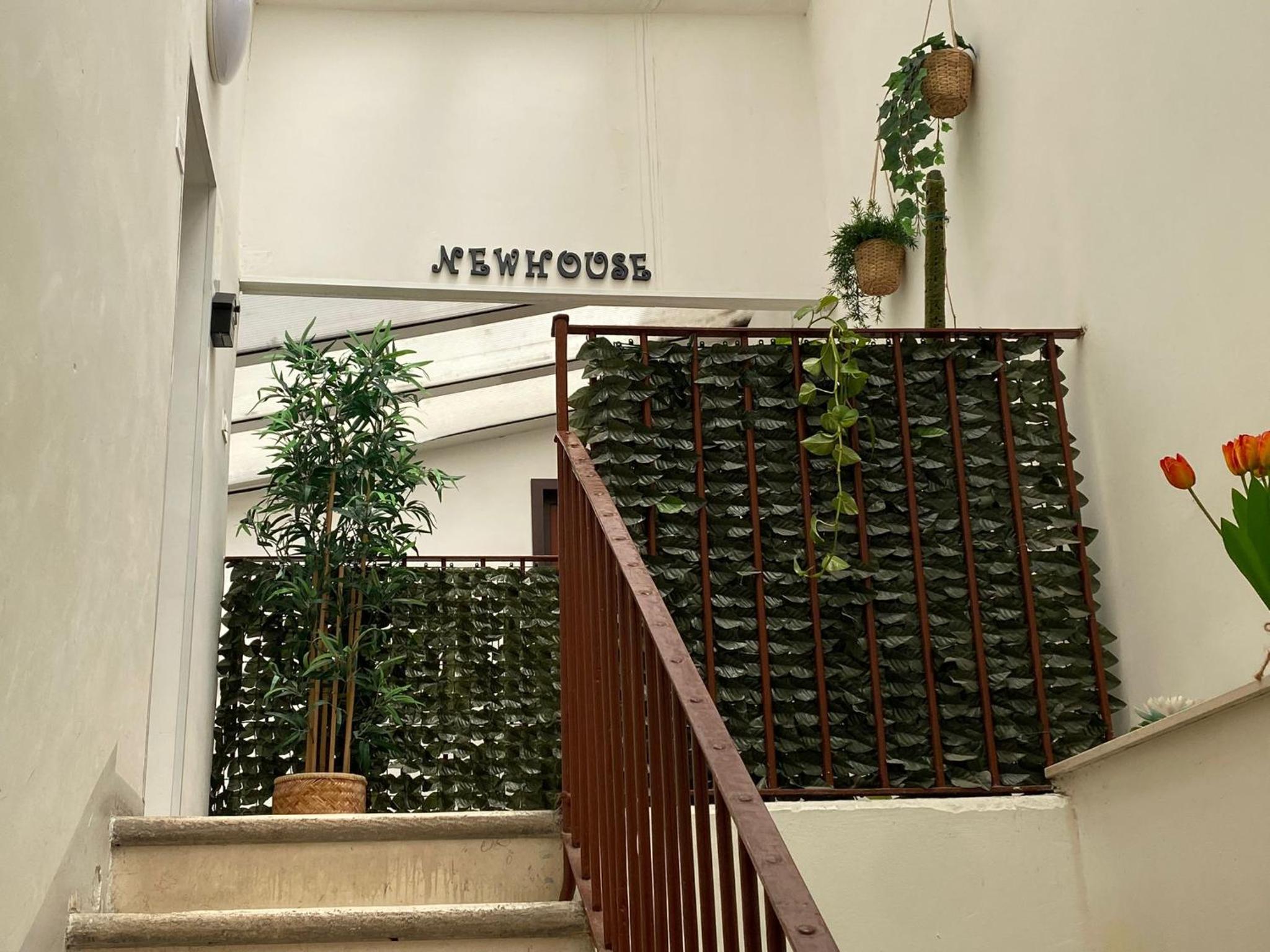 One-Bedroom Apartment - Photo 2