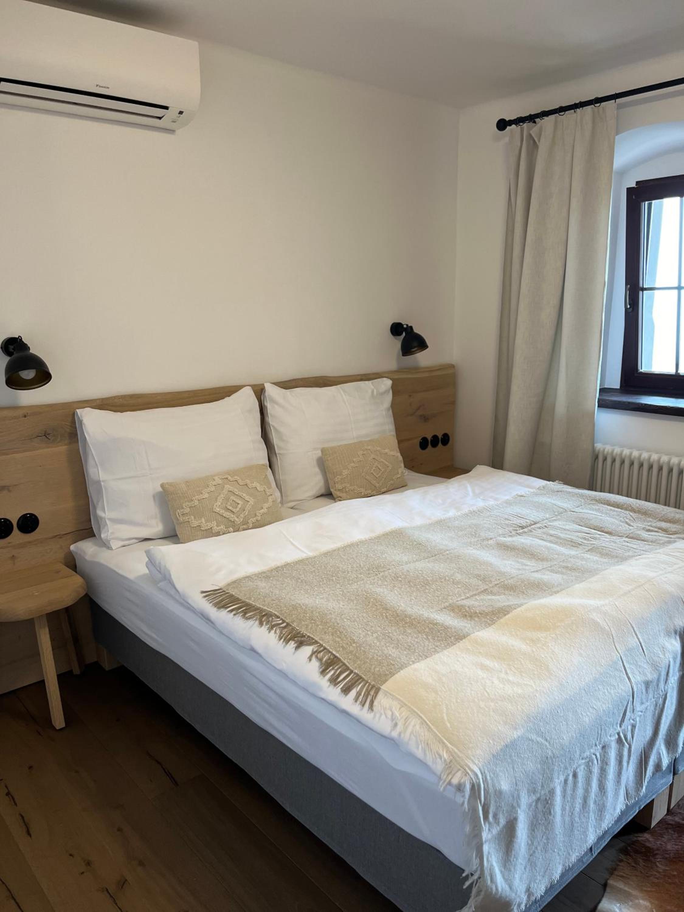 Double or Twin Room with Terrace