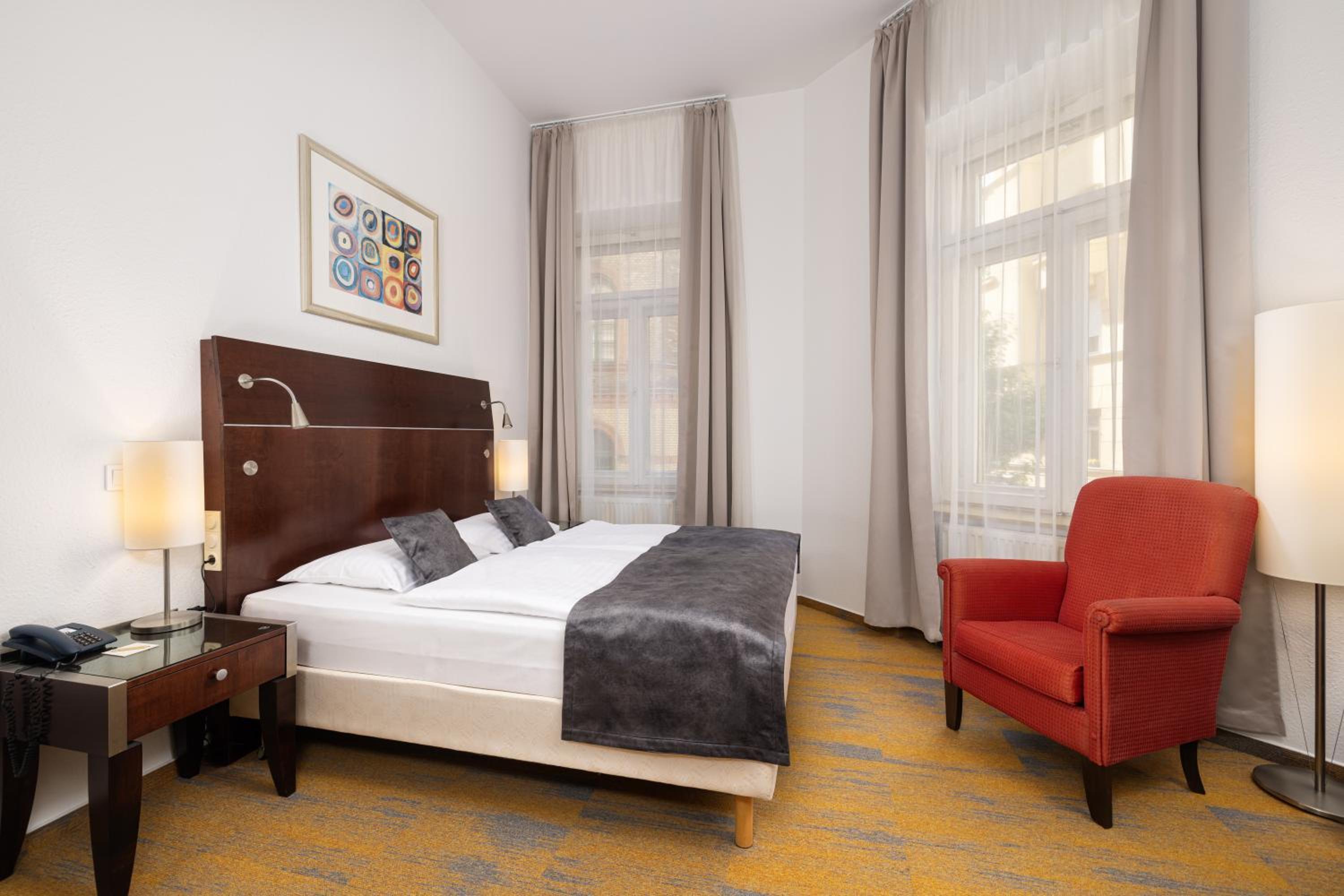 Double or Twin Room - Photo 1