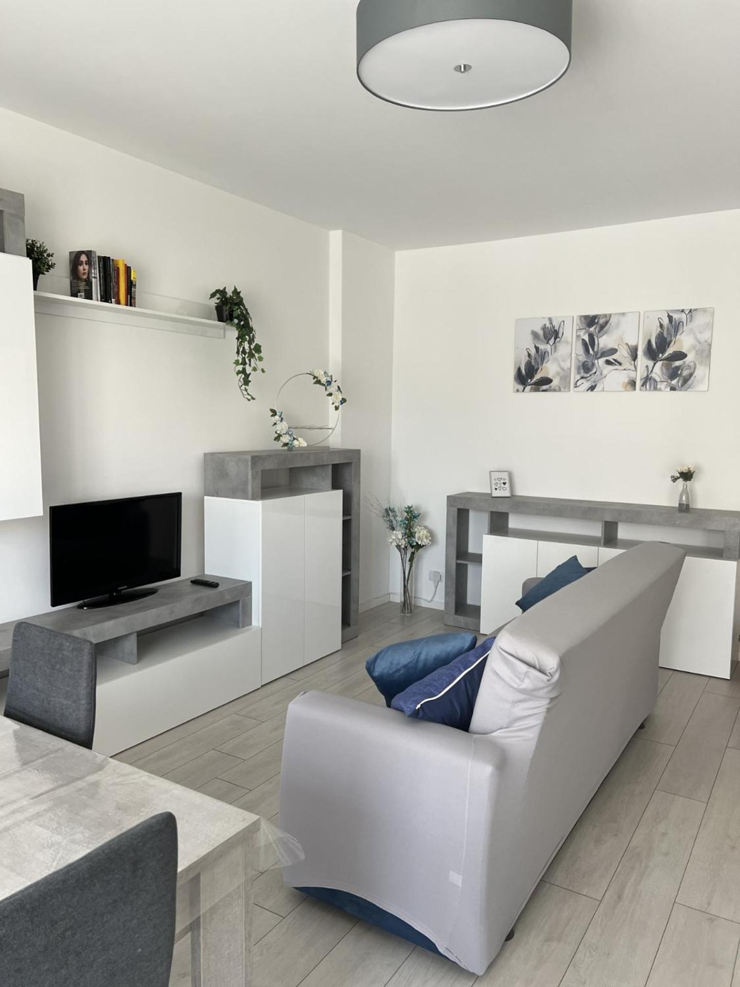 Three-Bedroom Apartment photo 1
