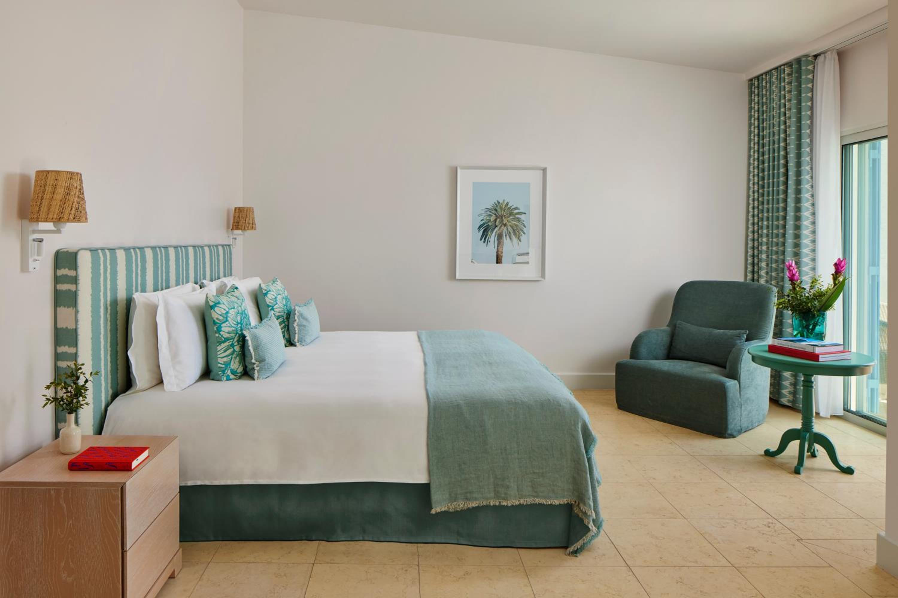Premium Suite - Photo 4