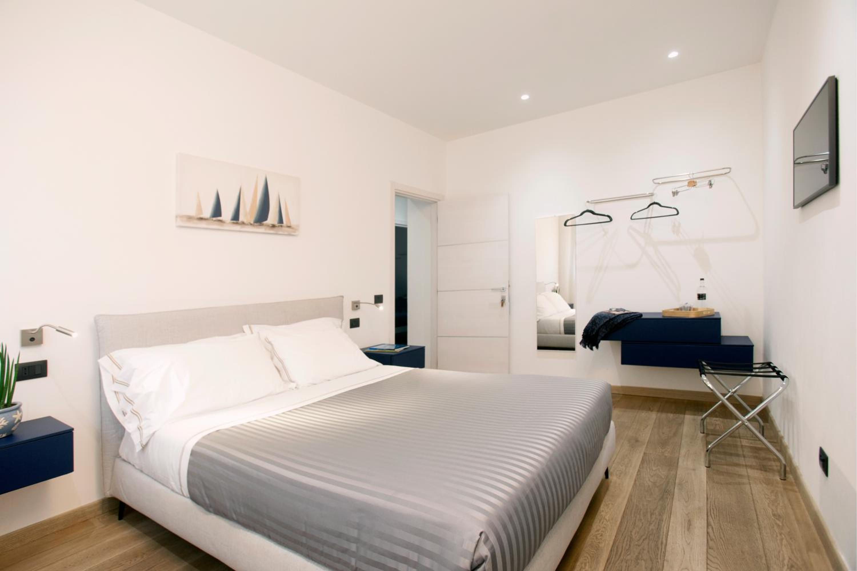 Deluxe Double Room with Extra Bed photo 3