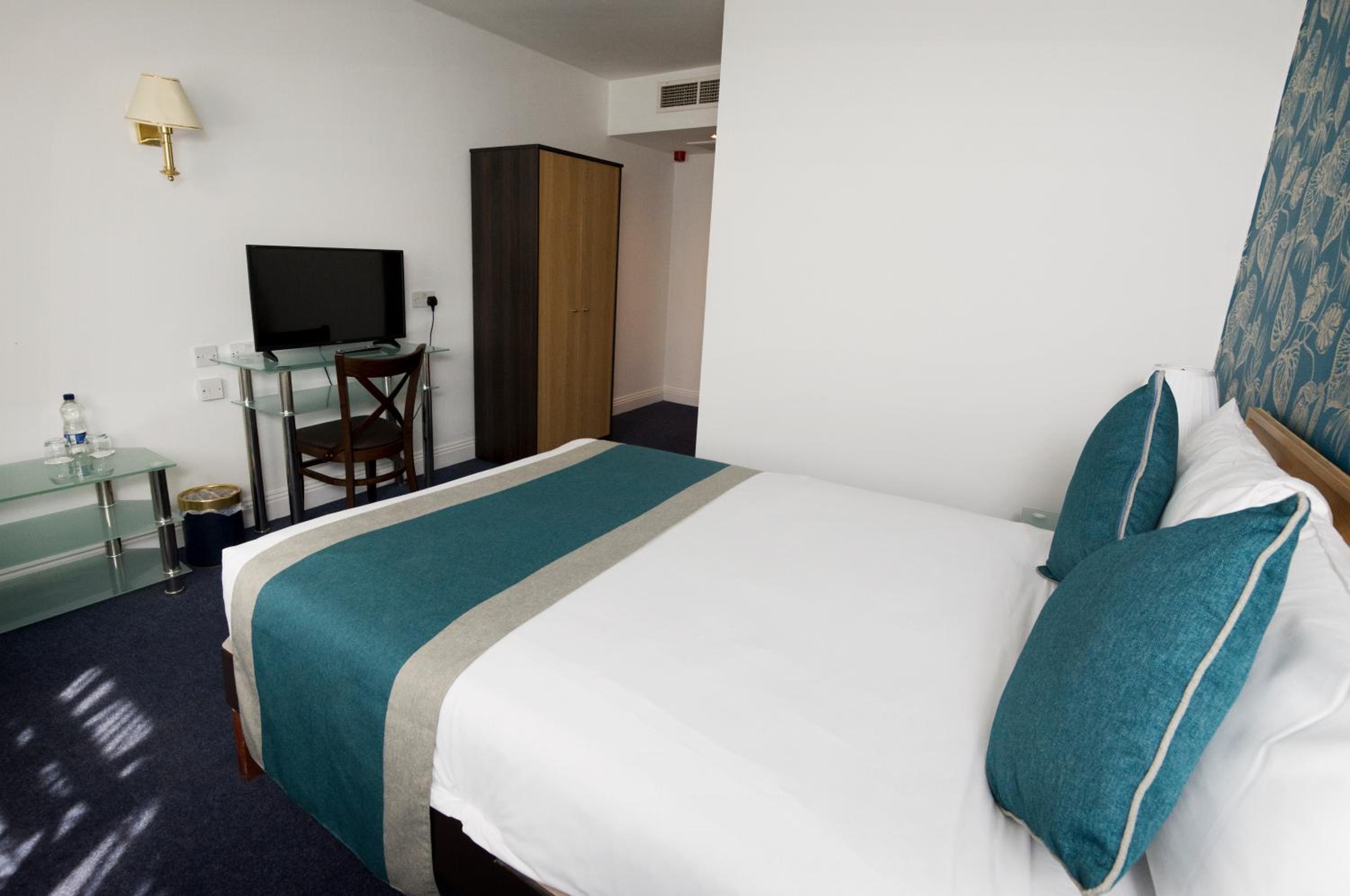 Standard Double Room - Photo 2