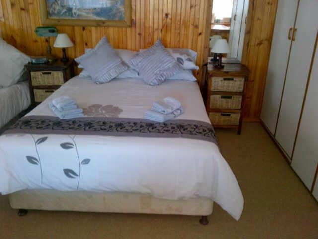 Double or Twin Room with Garden View photo 3