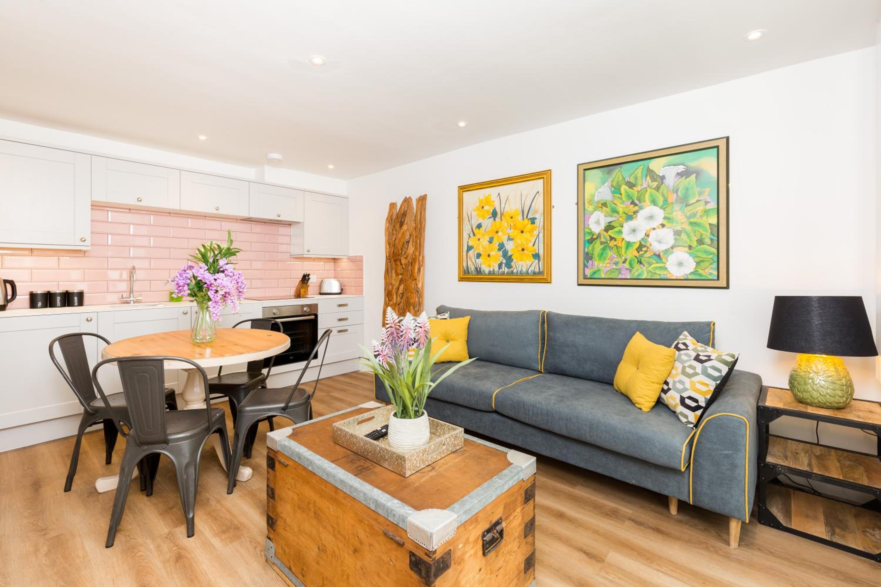One-Bedroom Apartment