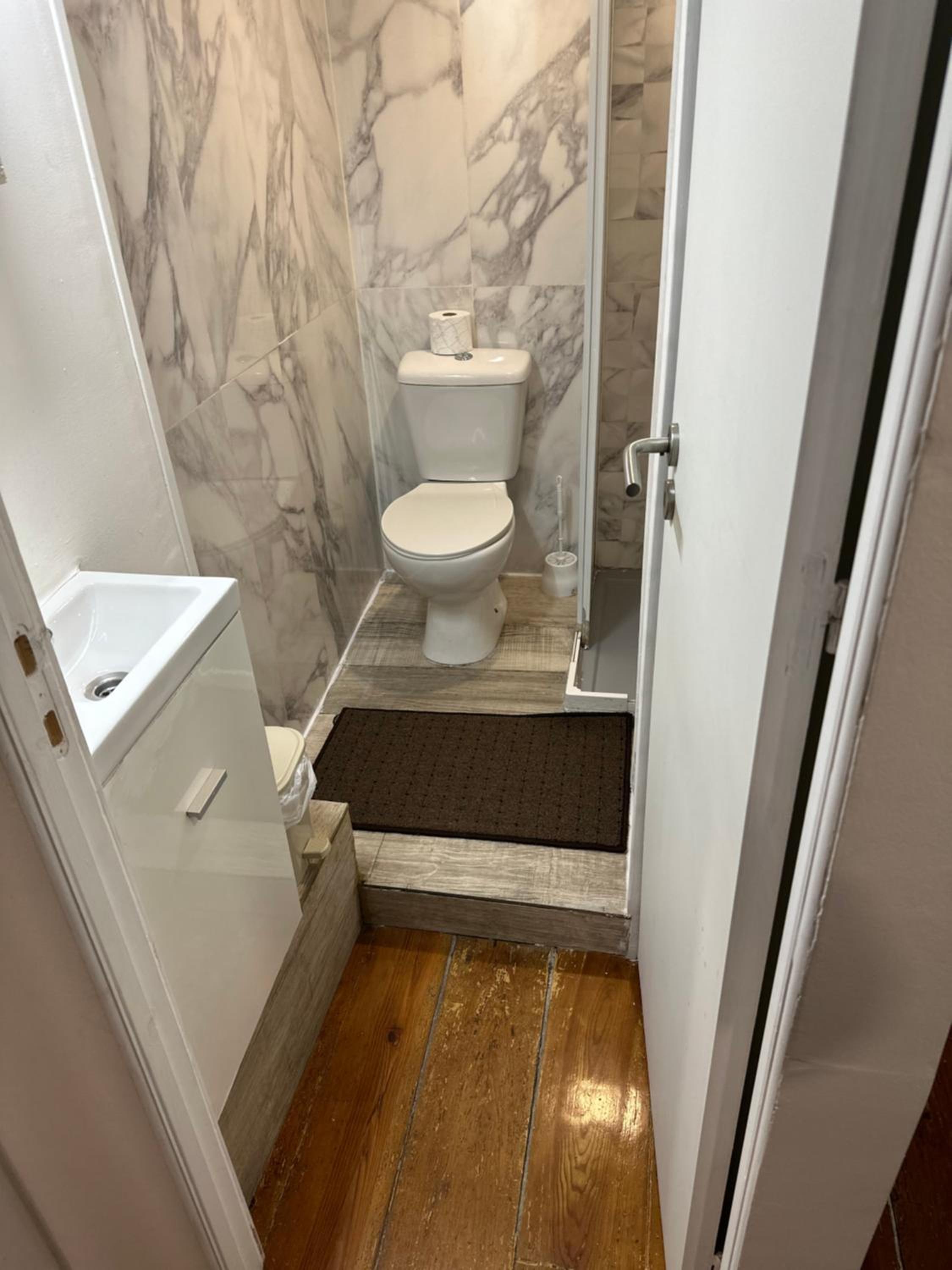Double Room - Photo 8
