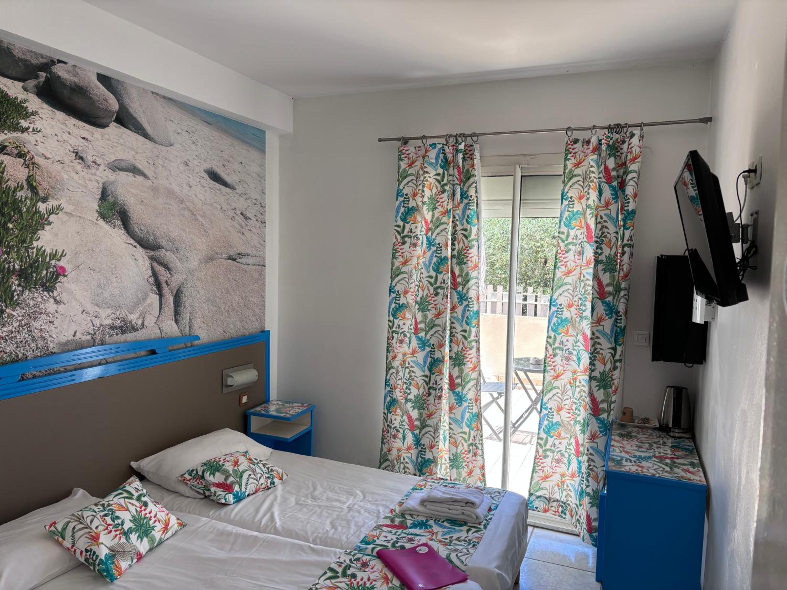 Superior Double Room with Terrace - Ground Floor - Photo 2