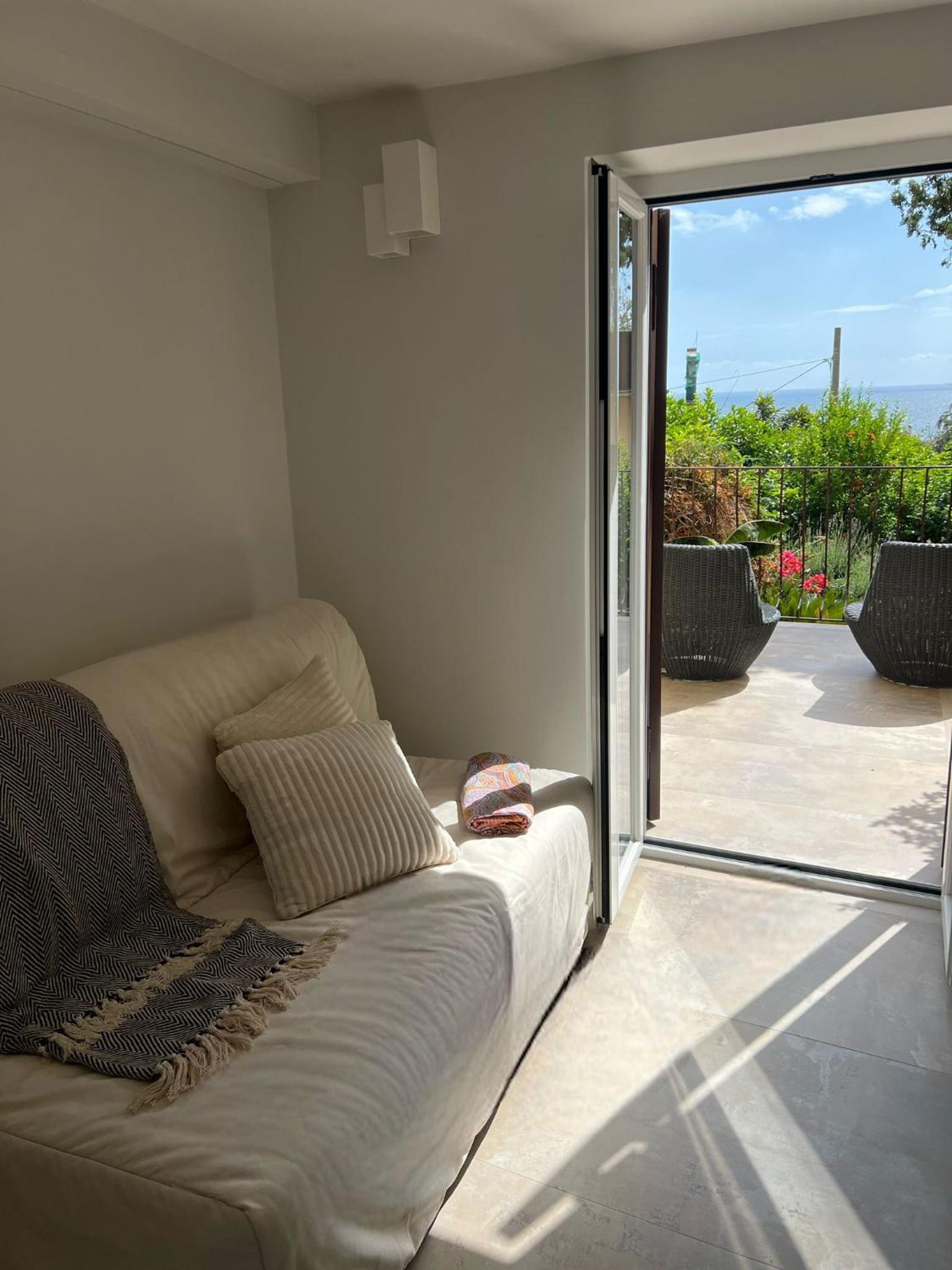 Studio with Sea View photo 1