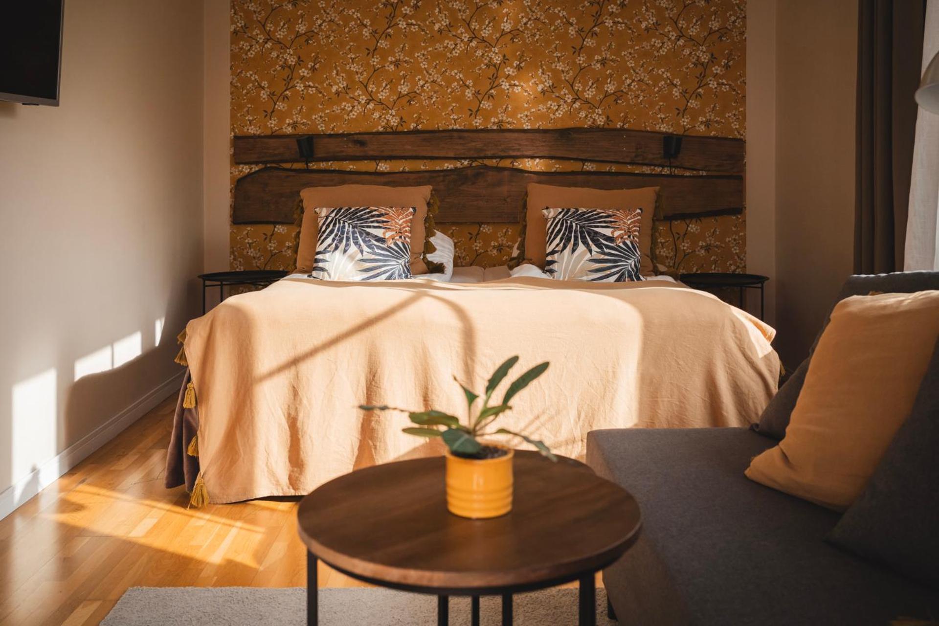 Double Room - Photo 6
