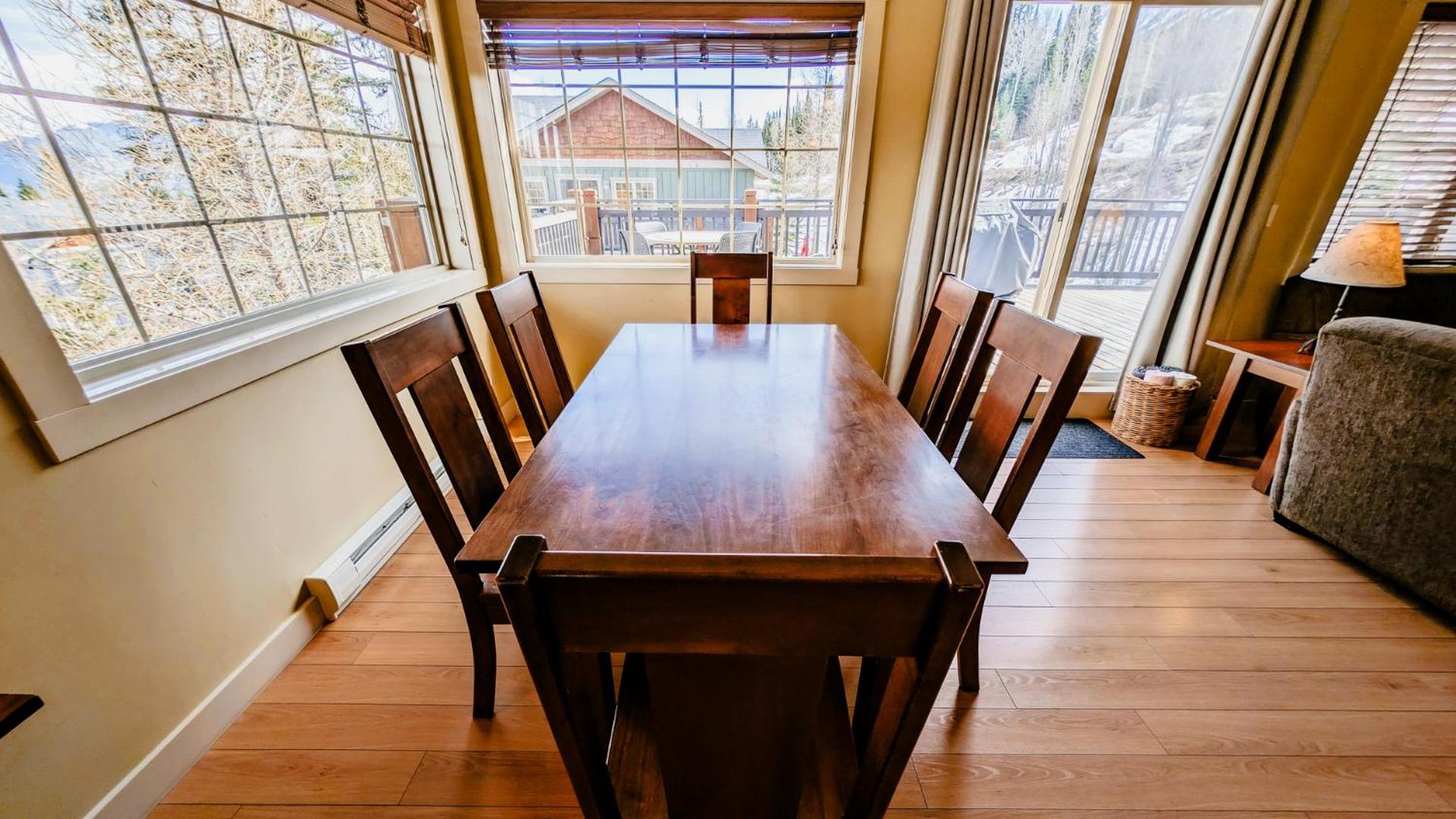 Two-Bedroom Apartment – Windfall Lodge – Unit 5 photo 3