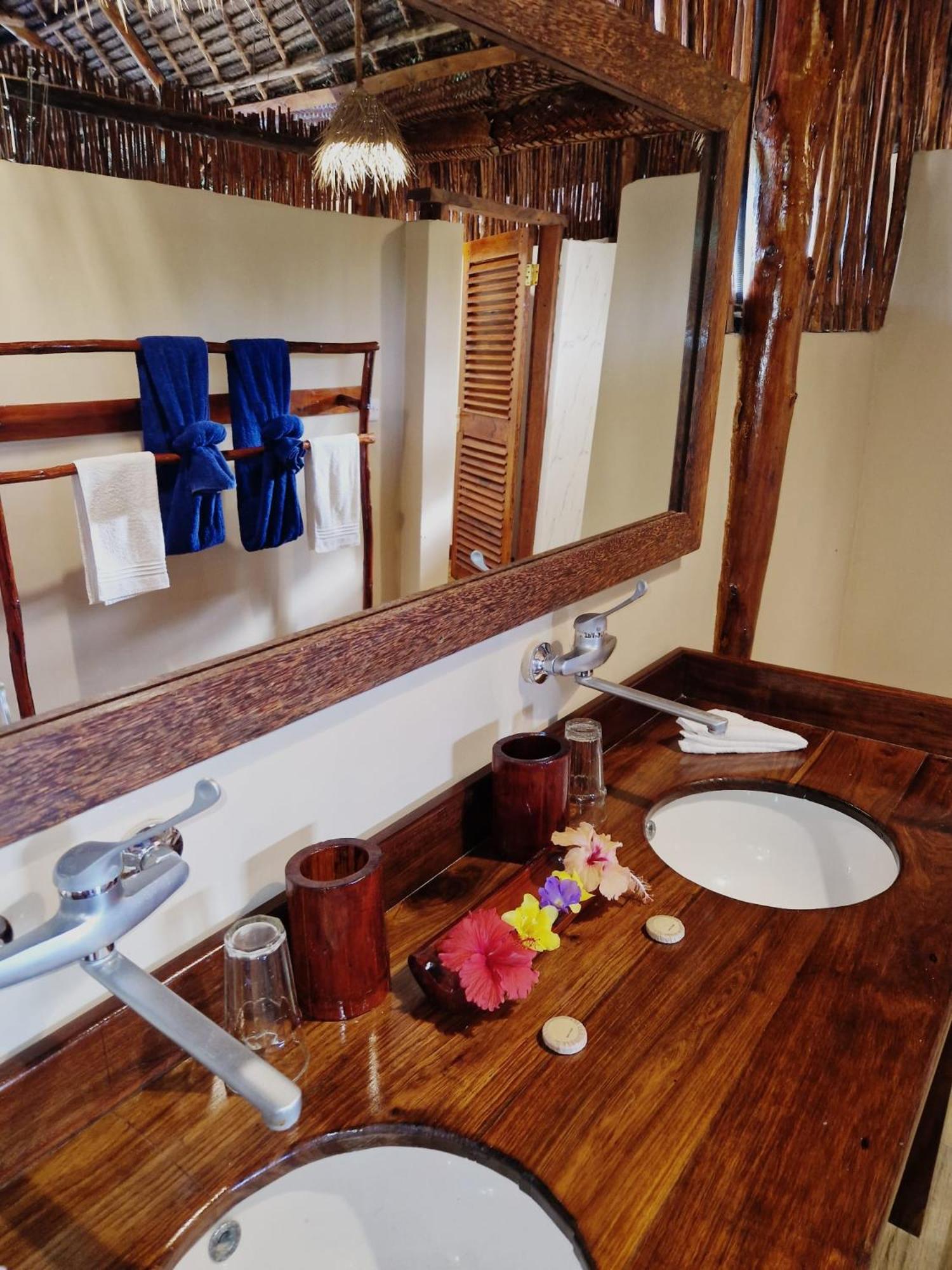 Deluxe Room (2 Adults + 1 Child) photo 3