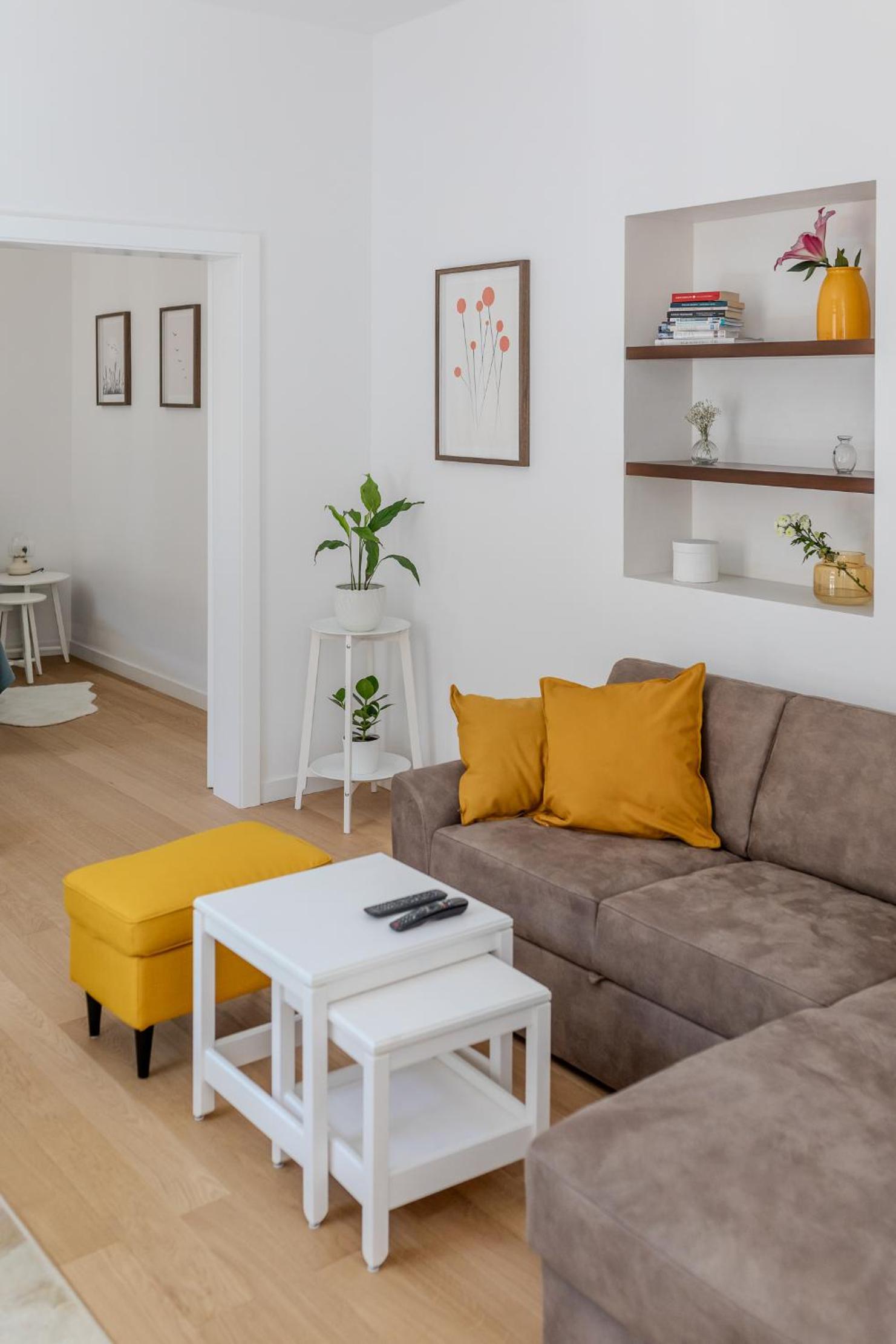One-Bedroom Apartment