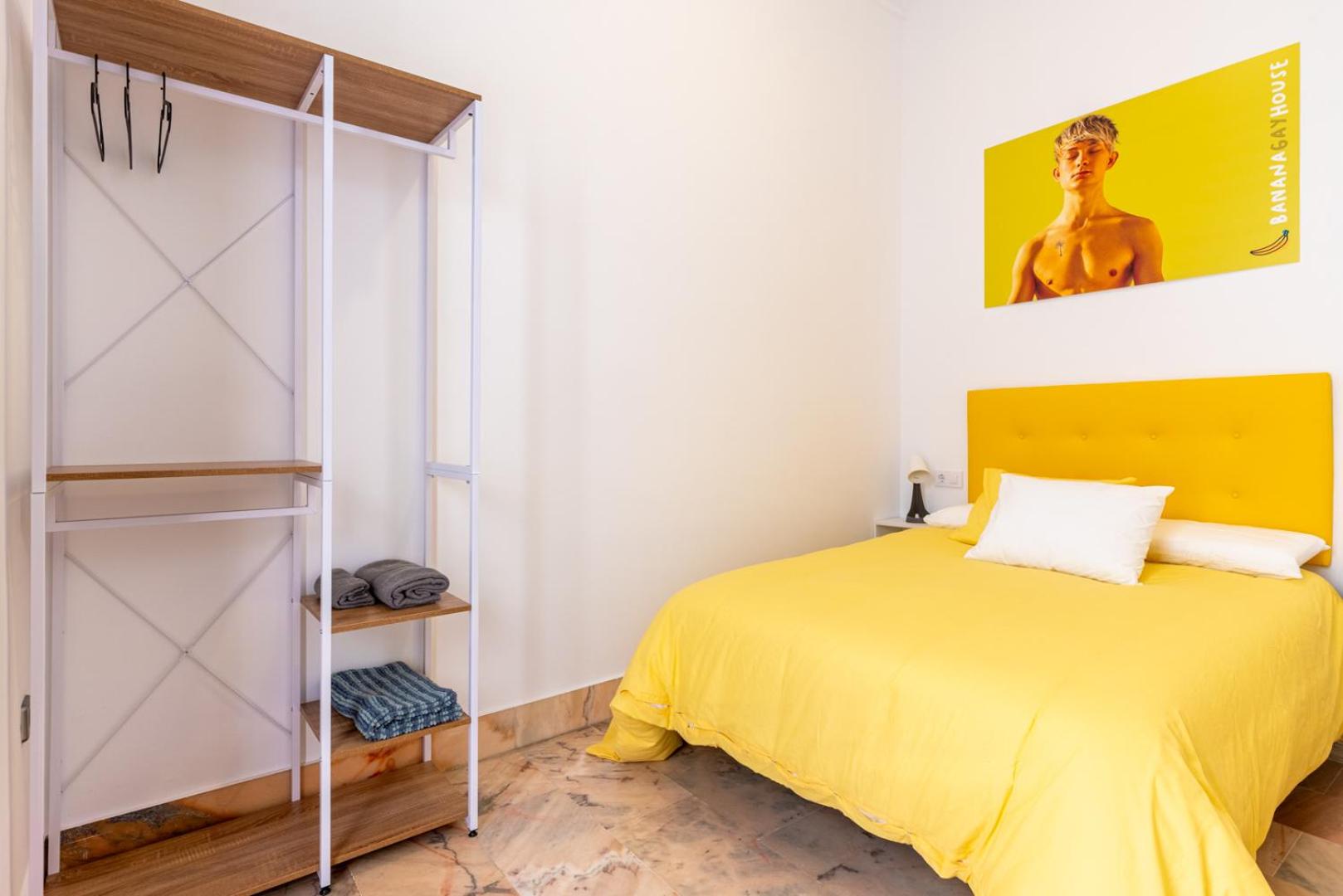 Habitación doble con baño compartido