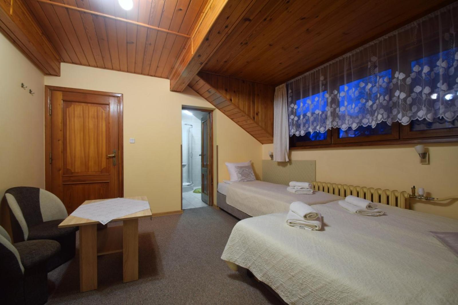 Triple Room with Balcony - Photo 4